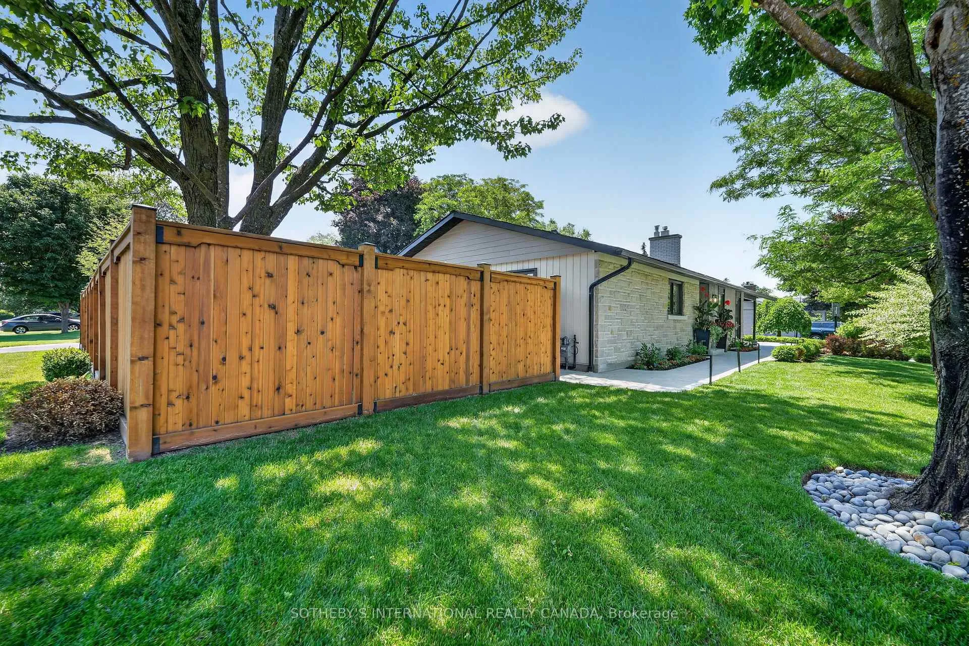Photo 37 of 2 Parkglen Drive, Ottawa, Meadowlands/St. Claire Gardens — HOMEH