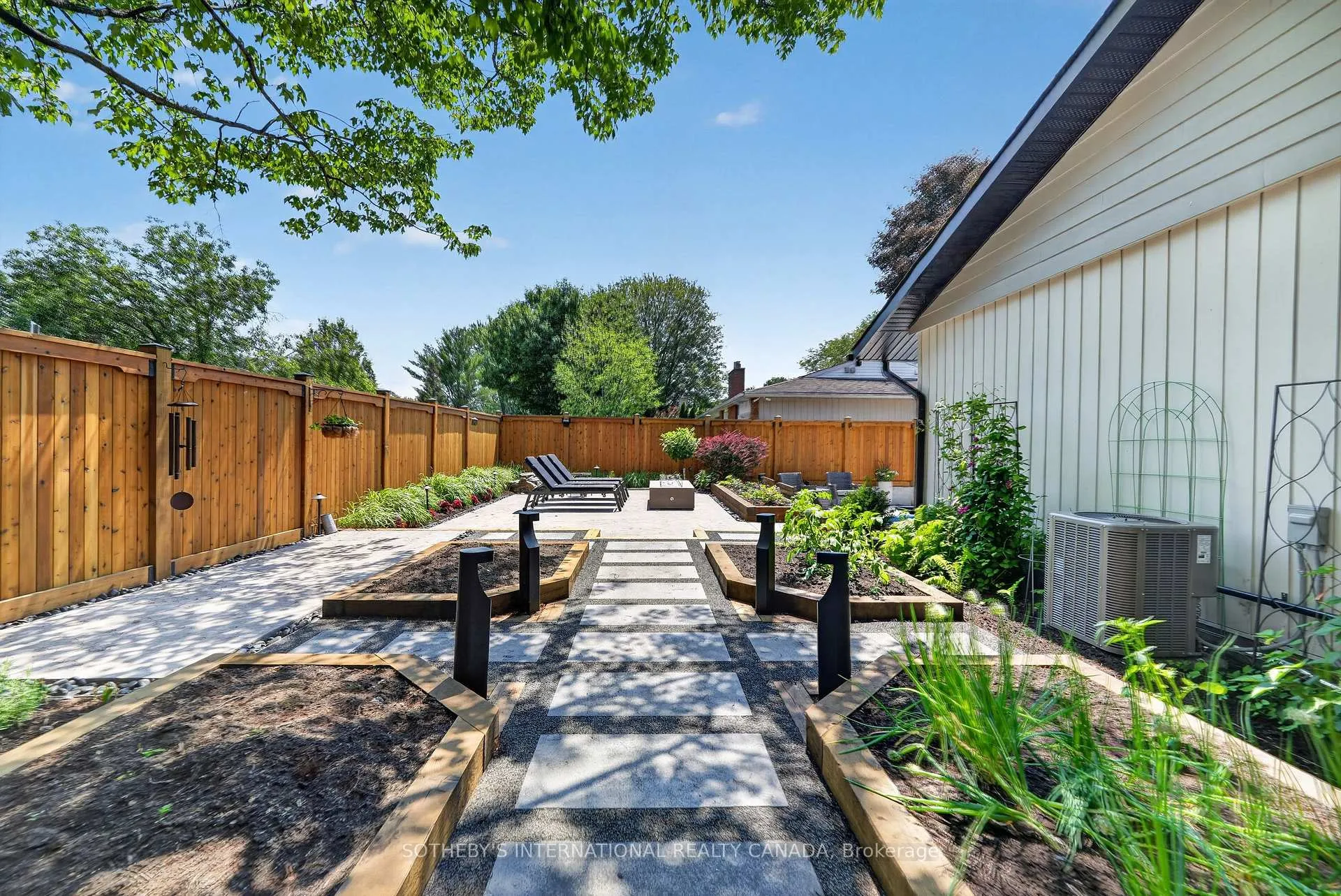 Photo 38 of 2 Parkglen Drive, Ottawa, Meadowlands/St. Claire Gardens — HOMEH