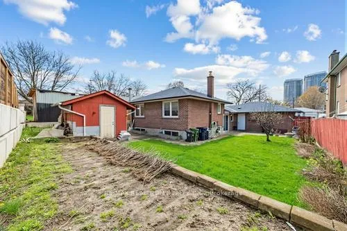 Photo 38 of 34 Marilake Drive, Scarborough, Agincourt South-Malvern West — HOMEH