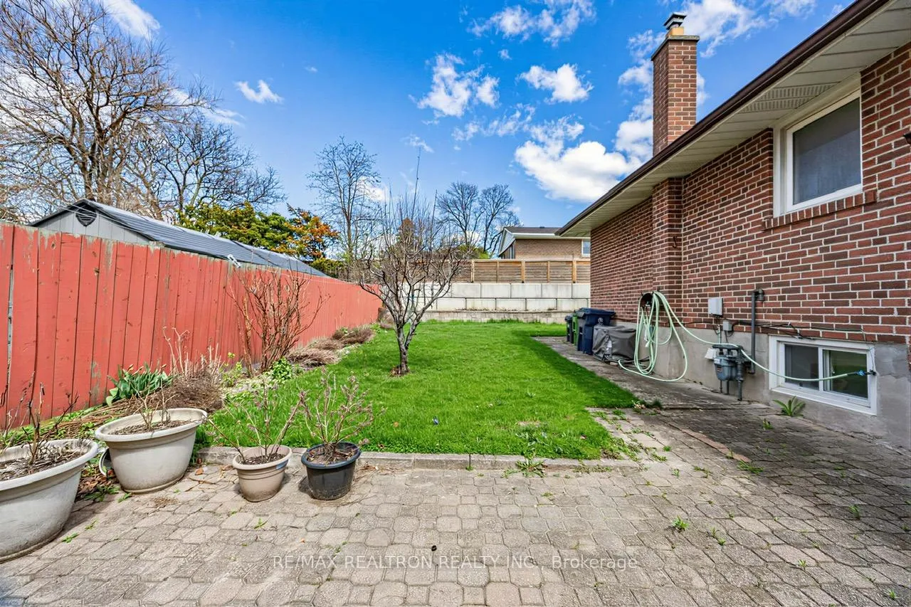 Photo 39 of 34 Marilake Drive, Scarborough, Agincourt South-Malvern West — HOMEH