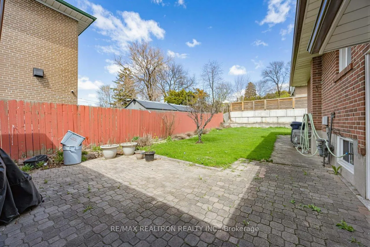 Photo 40 of 34 Marilake Drive, Scarborough, Agincourt South-Malvern West — HOMEH