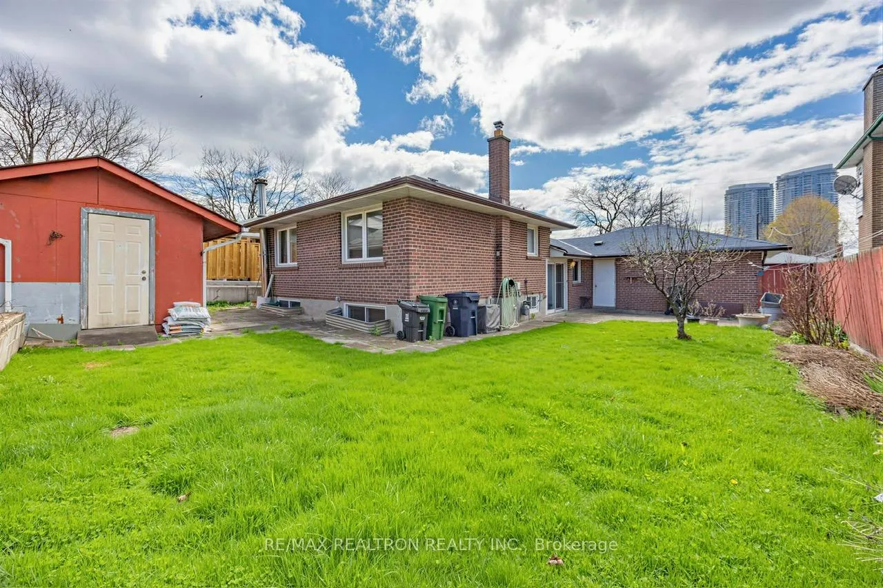 Photo 41 of 34 Marilake Drive, Scarborough, Agincourt South-Malvern West — HOMEH