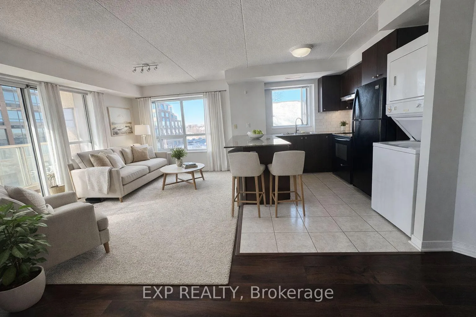 Front of Unit 519, 4600 Steeles Avenue E