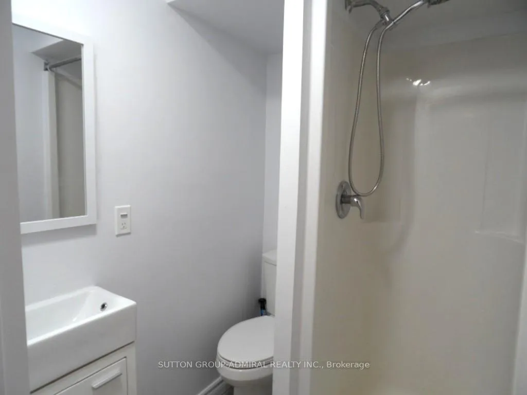 Photo 32 of 65 Delaney Crescent, Barrie, Northwest — HOMEH