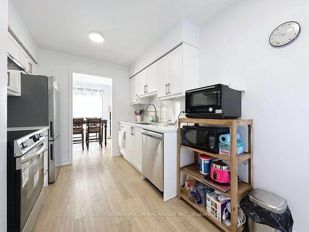 Photo 6 of 65 Delaney Crescent, Barrie, Northwest — HOMEH