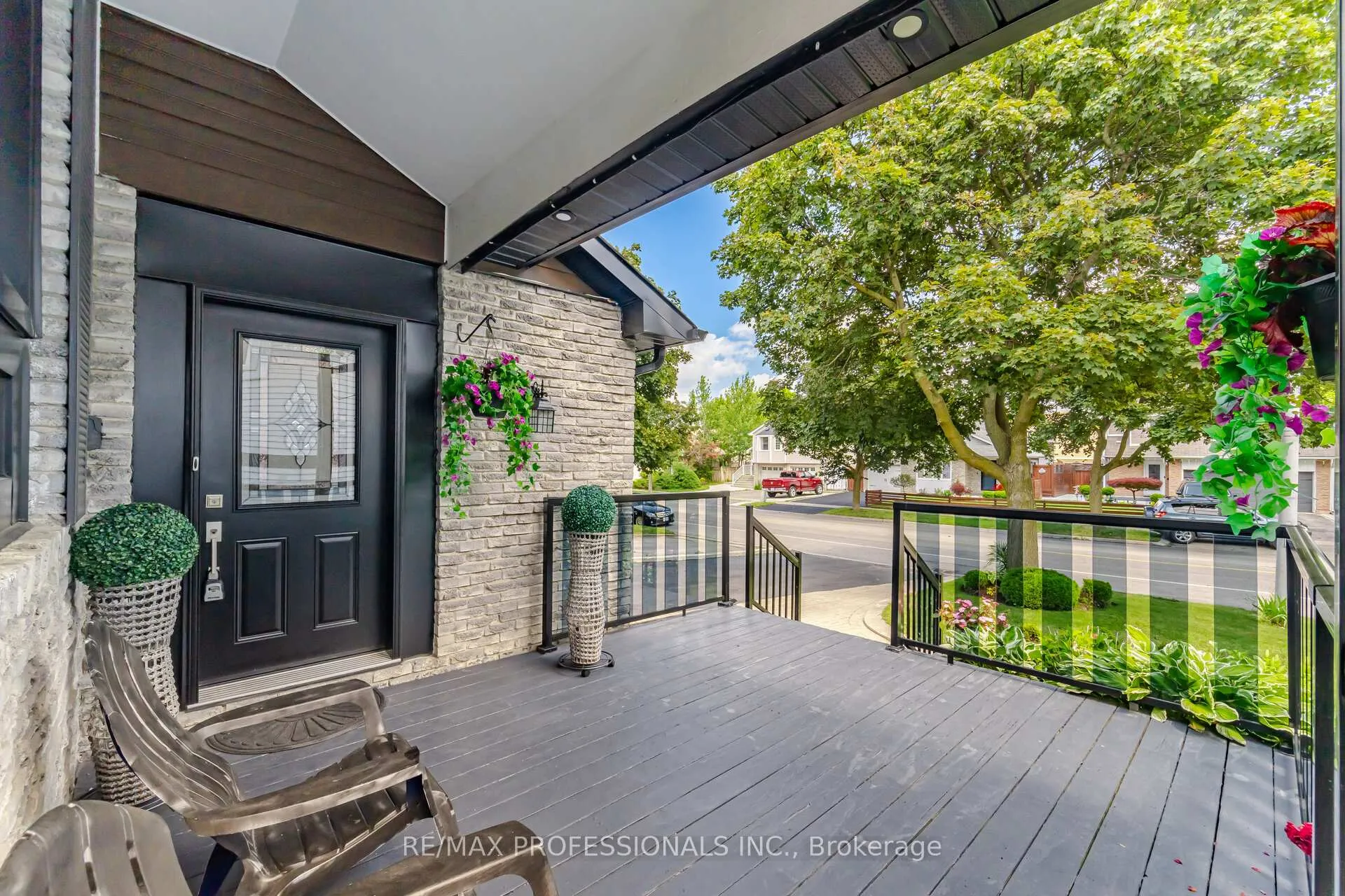 Photo 5 of 12 Richvale Drive S, Brampton, Heart Lake East — HOMEH
