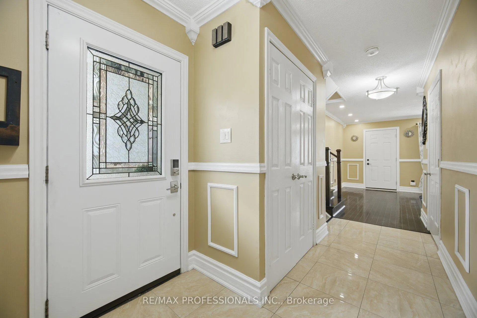 Photo 6 of 12 Richvale Drive S, Brampton, Heart Lake East — HOMEH