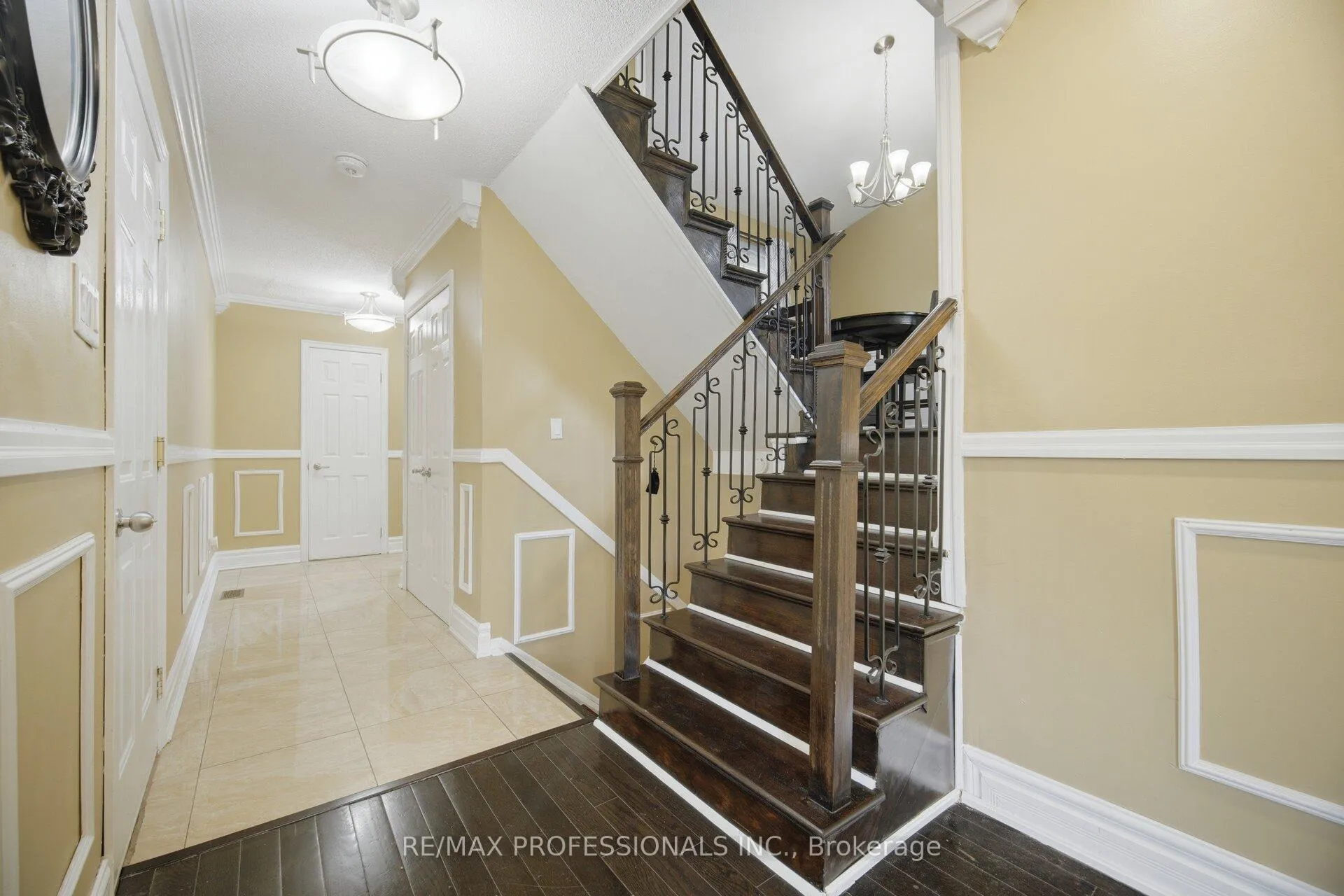 Photo 11 of 12 Richvale Drive S, Brampton, Heart Lake East — HOMEH