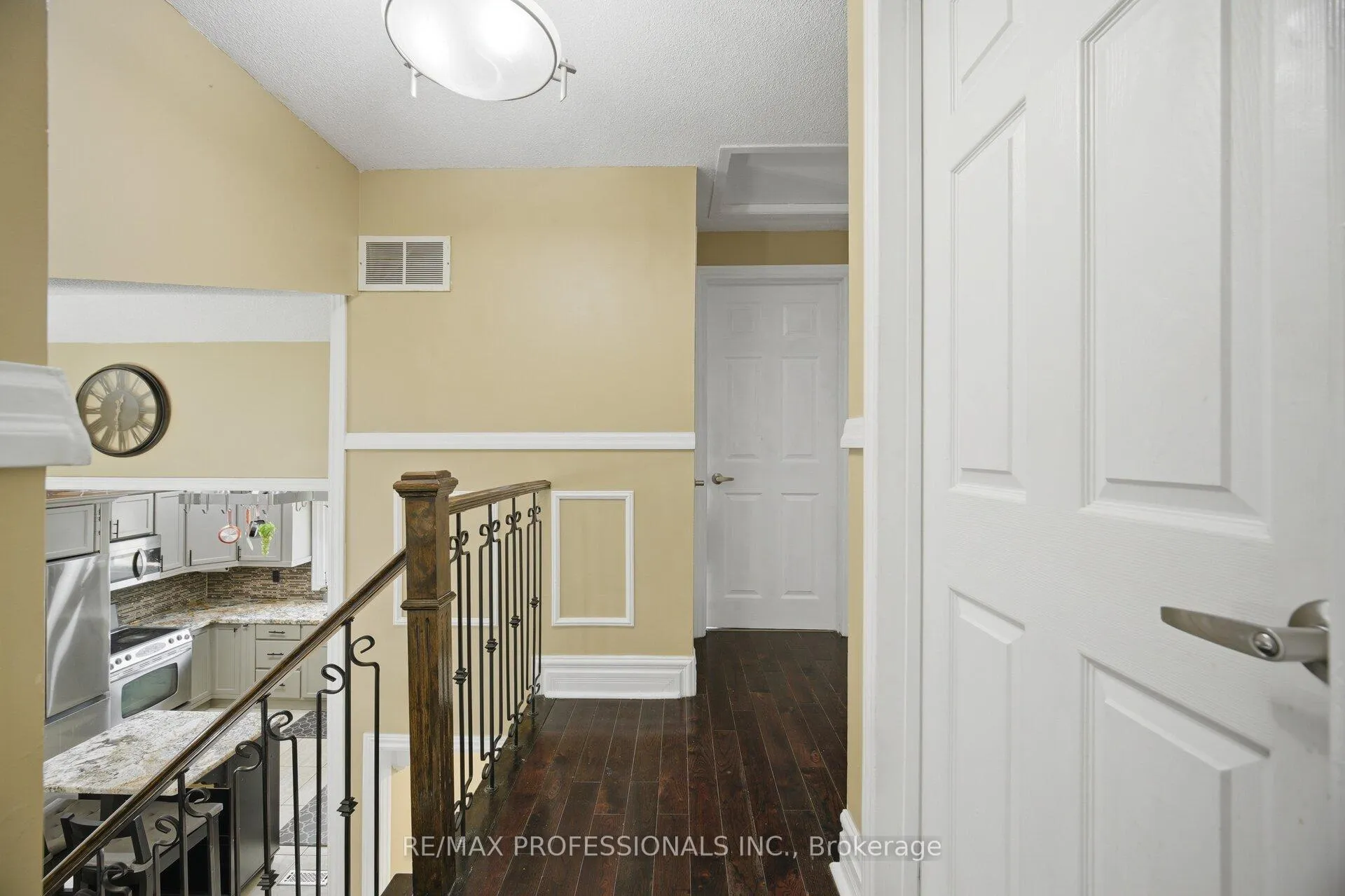 Photo 18 of 12 Richvale Drive S, Brampton, Heart Lake East — HOMEH