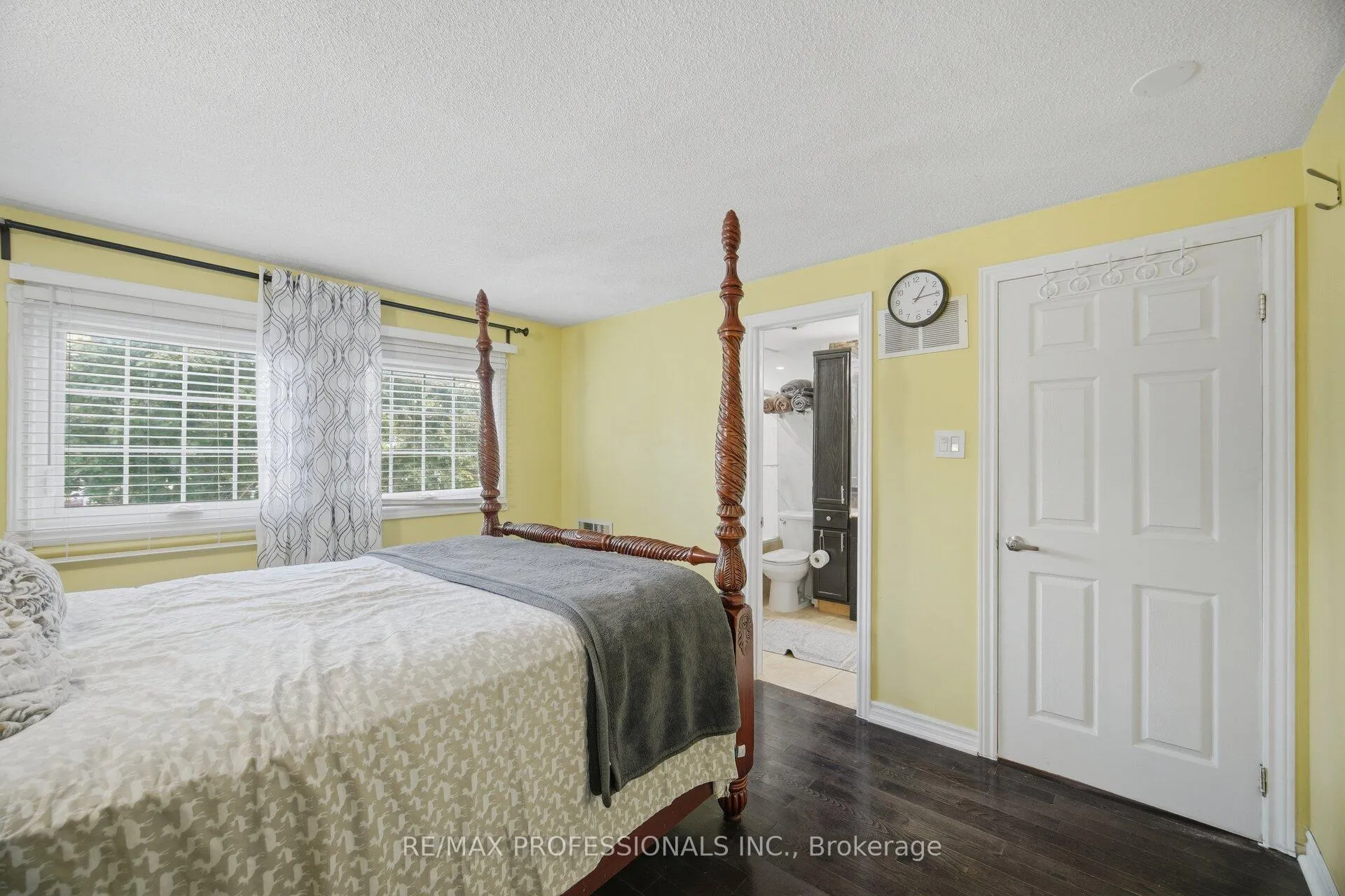 Photo 20 of 12 Richvale Drive S, Brampton, Heart Lake East — HOMEH