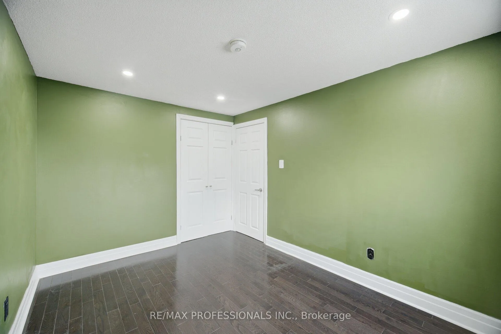 Photo 24 of 12 Richvale Drive S, Brampton, Heart Lake East — HOMEH