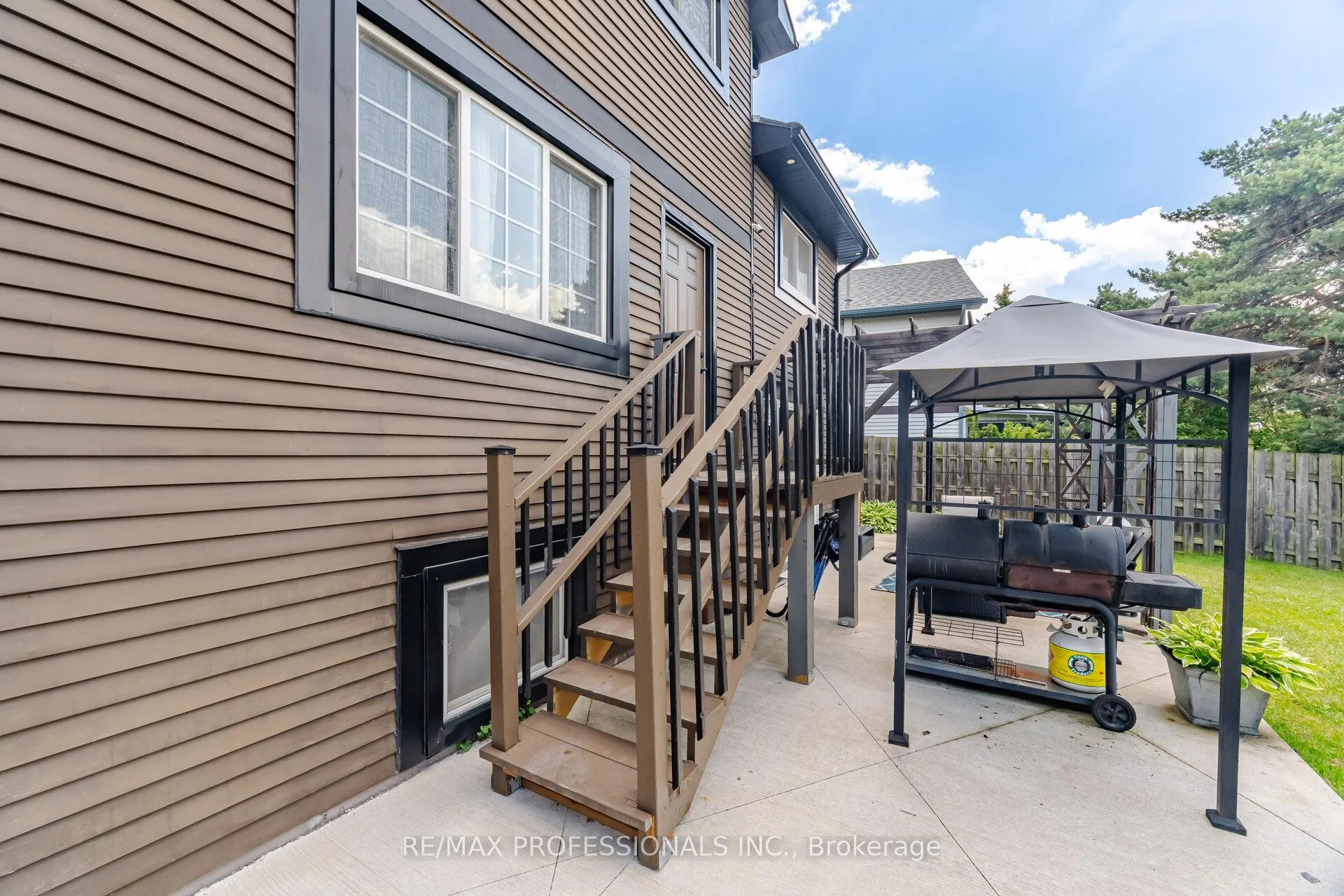 Photo 35 of 12 Richvale Drive S, Brampton, Heart Lake East — HOMEH
