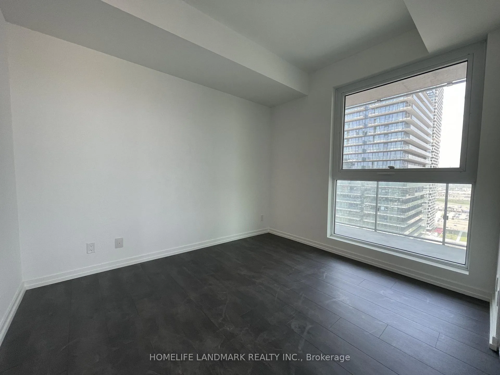Photo 5 of 7890 Jane Street, Vaughan, Vaughan Corporate Centre — HOMEH