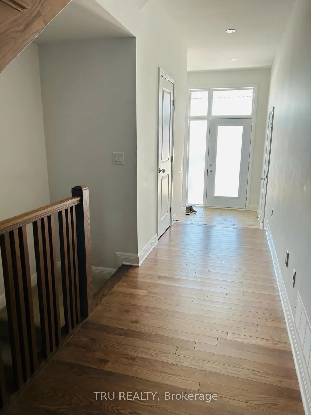 Photo 6 of 316 Wigwas Street, Ottawa, CFB Rockcliffe and Area — HOMEH