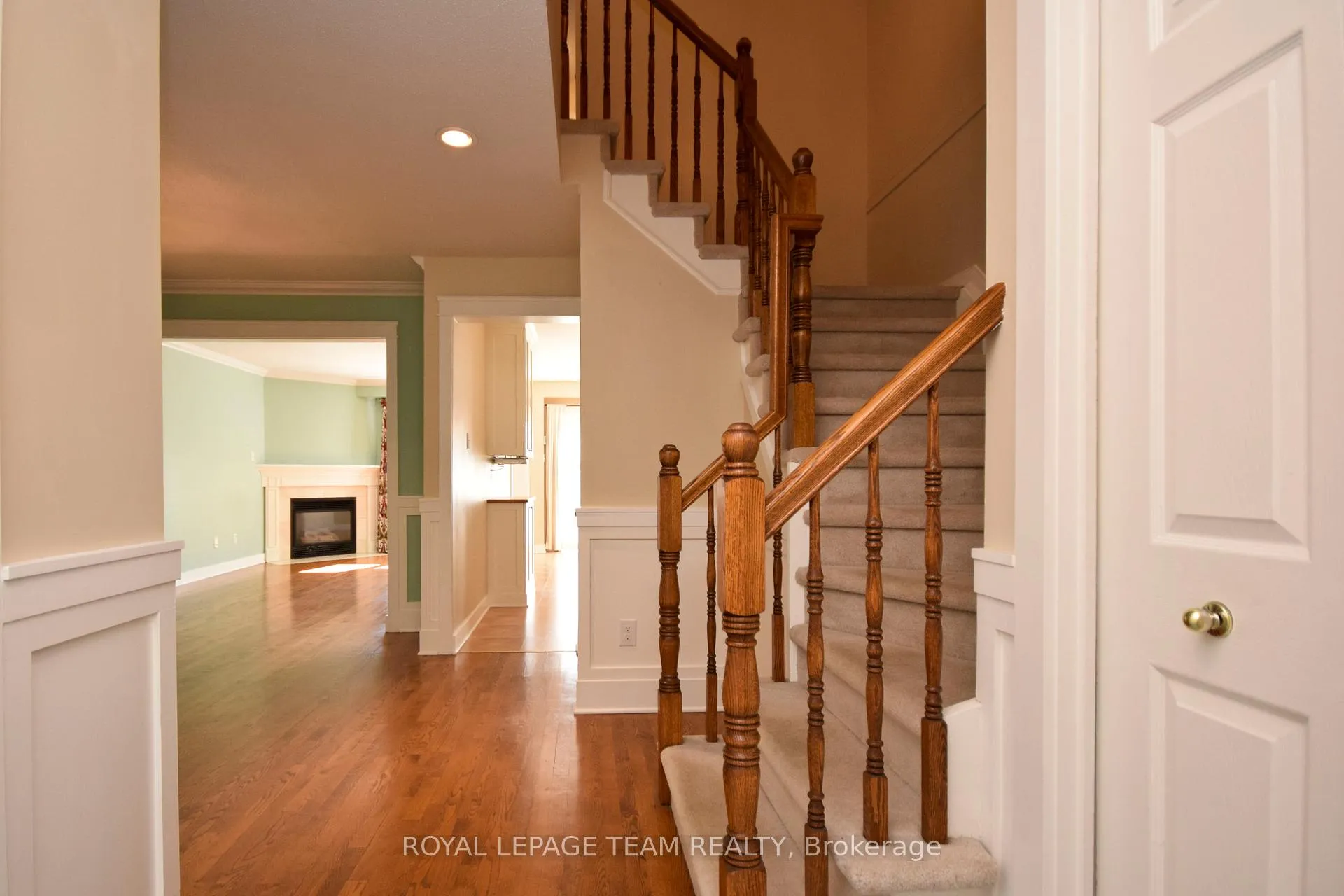 Photo 3 of 55 Harrington Court, Ottawa, Kanata - Kanata Lakes/Heritage Hills — HOMEH