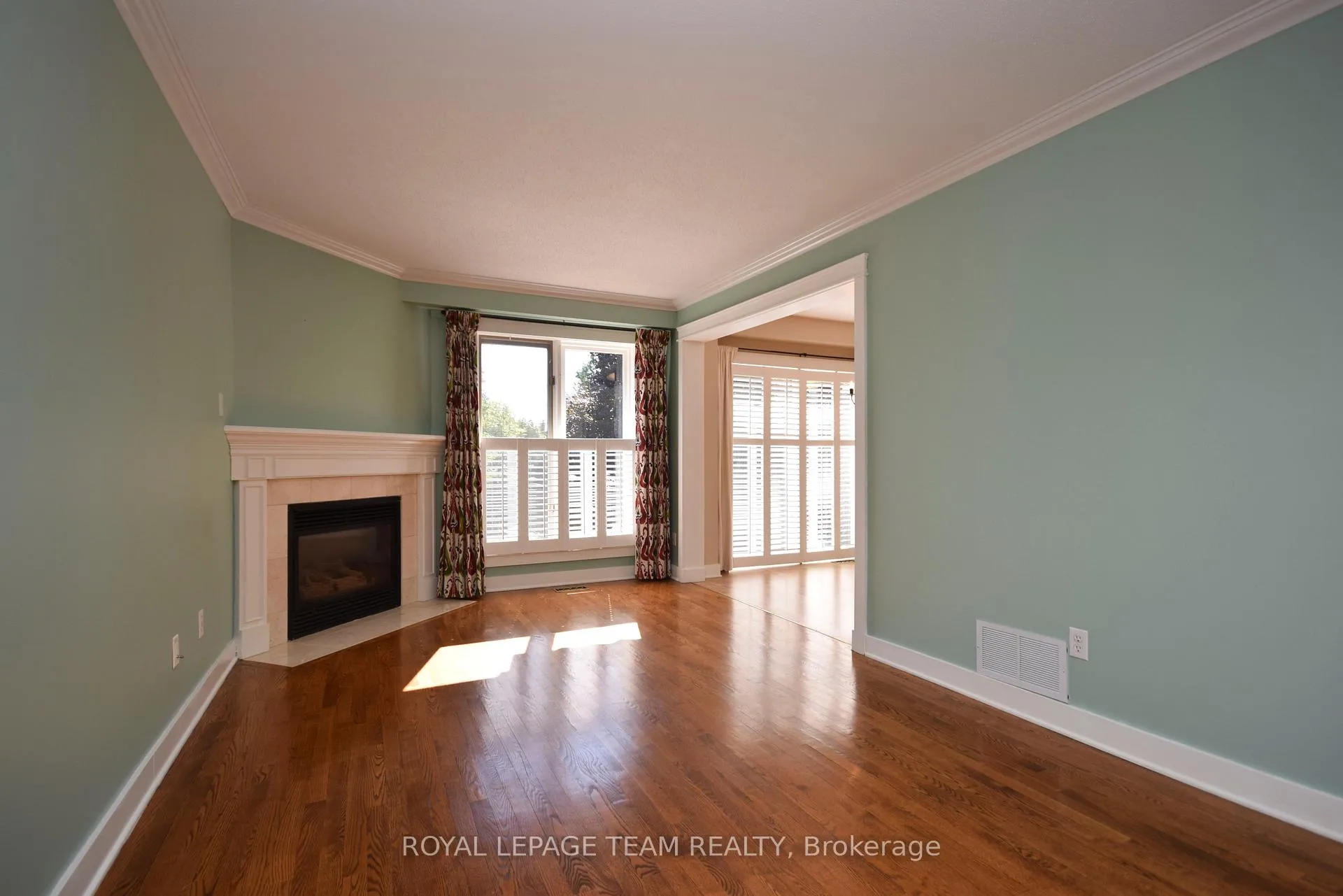 Photo 4 of 55 Harrington Court, Ottawa, Kanata - Kanata Lakes/Heritage Hills — HOMEH