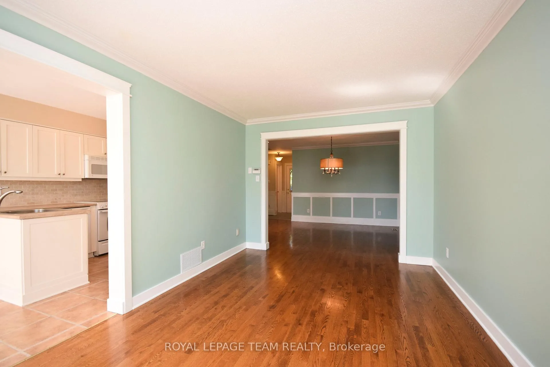 Photo 5 of 55 Harrington Court, Ottawa, Kanata - Kanata Lakes/Heritage Hills — HOMEH