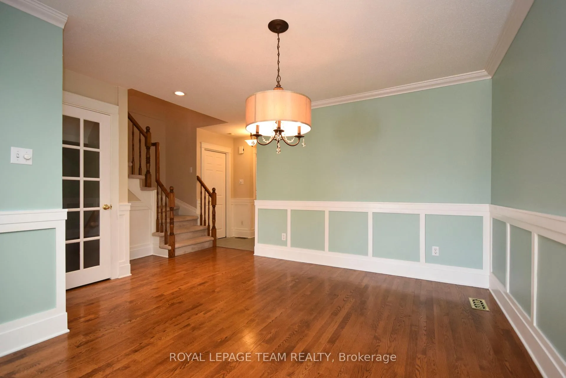 Photo 8 of 55 Harrington Court, Ottawa, Kanata - Kanata Lakes/Heritage Hills — HOMEH