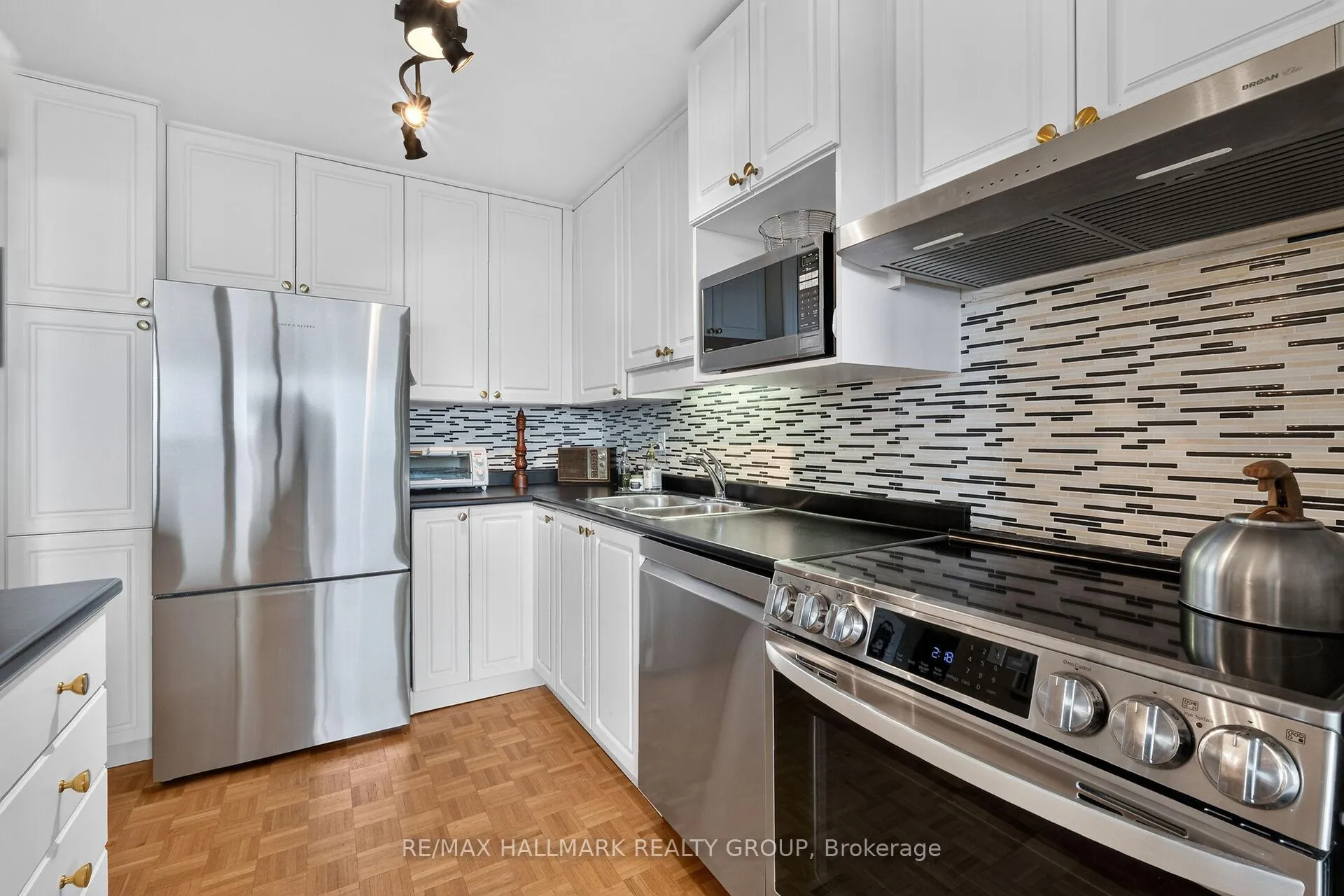 Photo 18 of Unit 1608, 265 Poulin Avenue, Ottawa, Britannia — HOMEH
