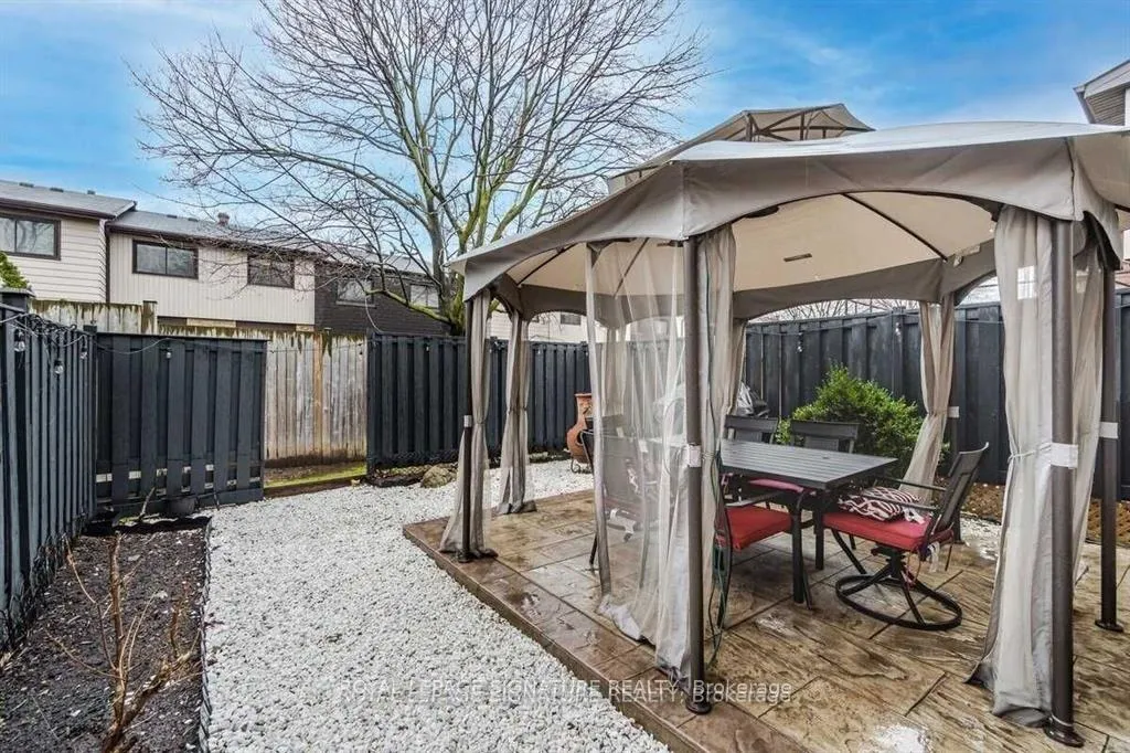 Photo 14 of 447 Ontario Street, Milton, Dorset Park — HOMEH