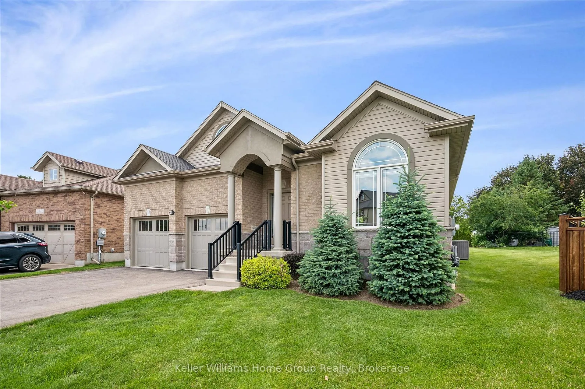 Photo 3 of 27 Riley Crescent, Centre Wellington, Fergus — HOMEH