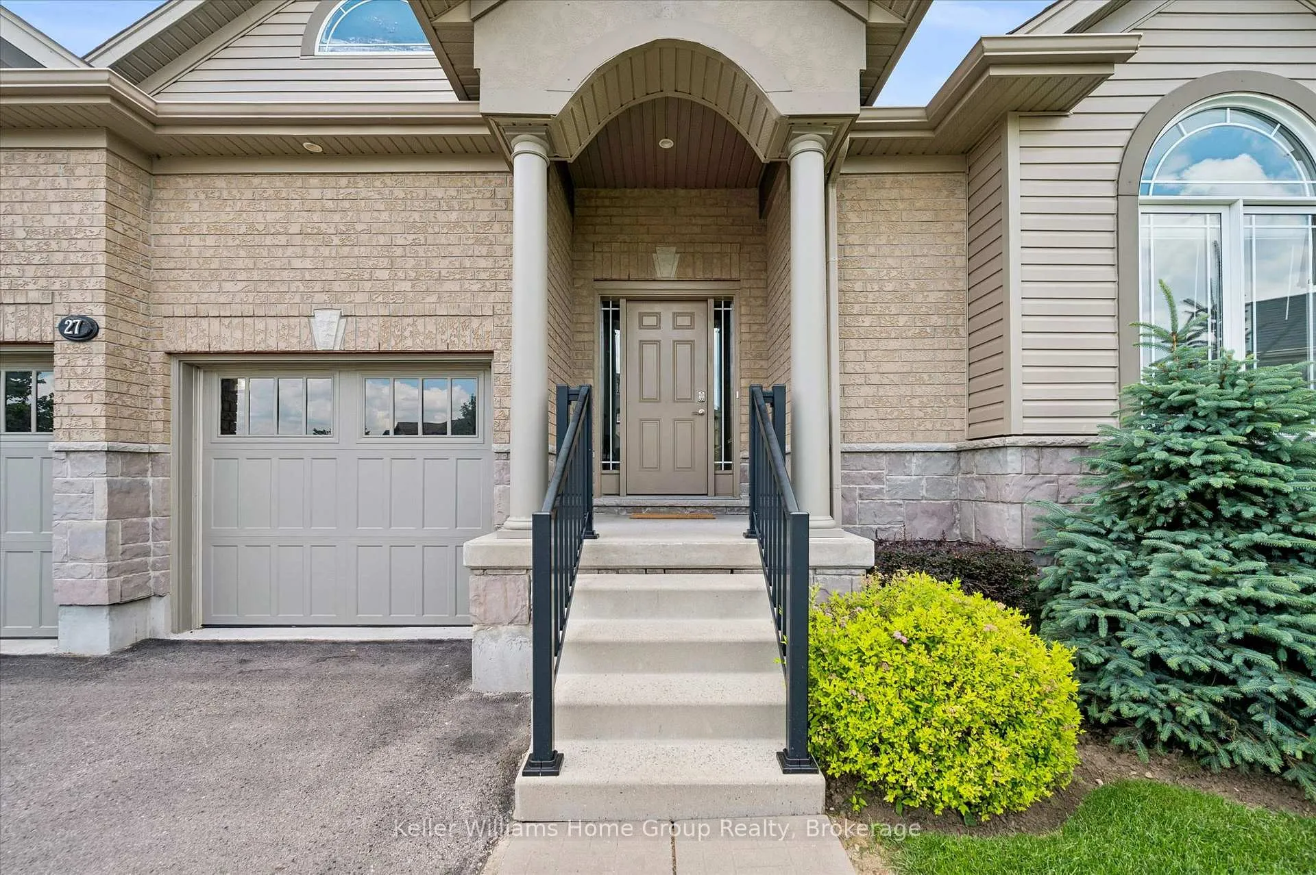 Photo 4 of 27 Riley Crescent, Centre Wellington, Fergus — HOMEH