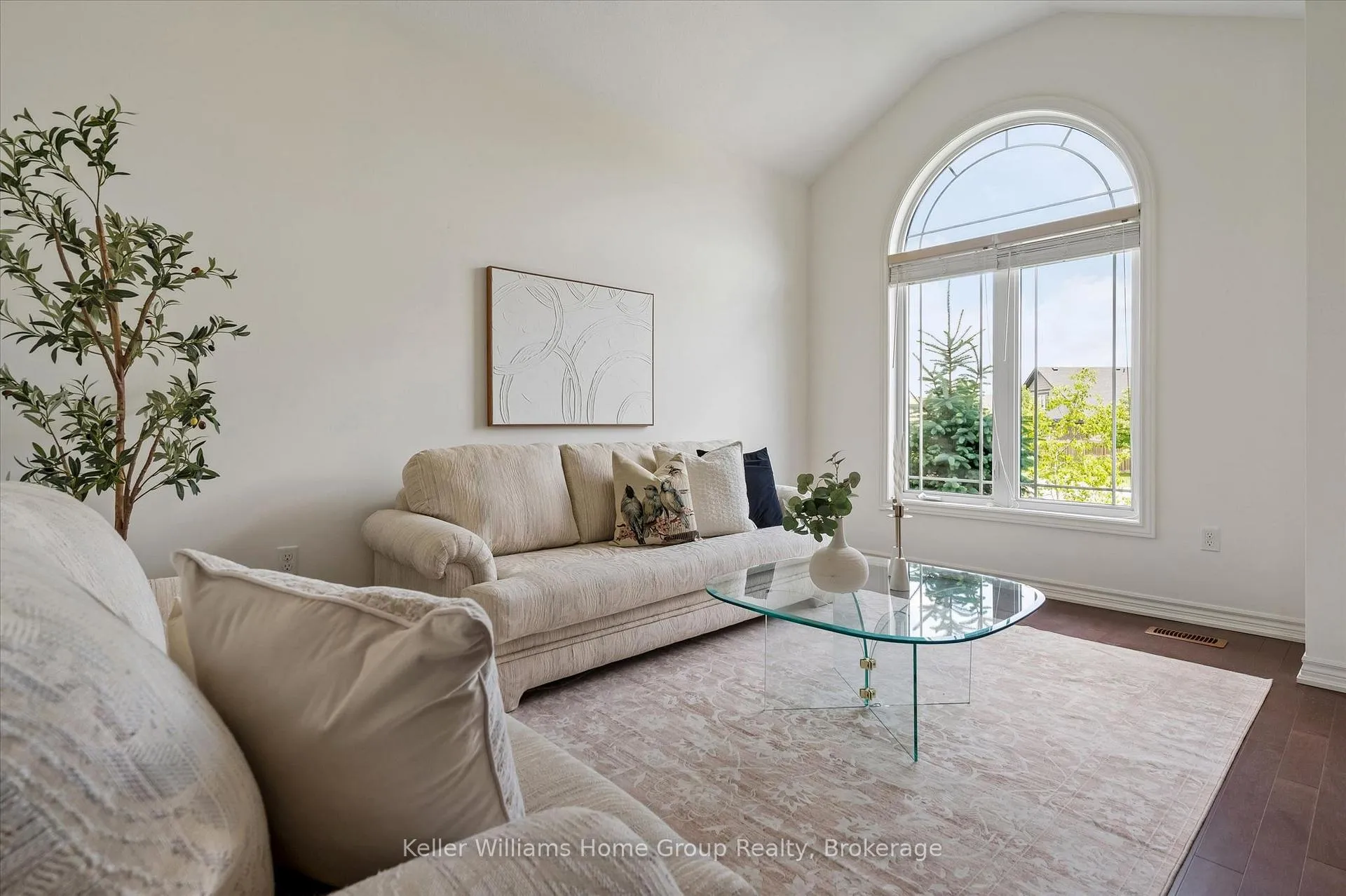 Photo 6 of 27 Riley Crescent, Centre Wellington, Fergus — HOMEH