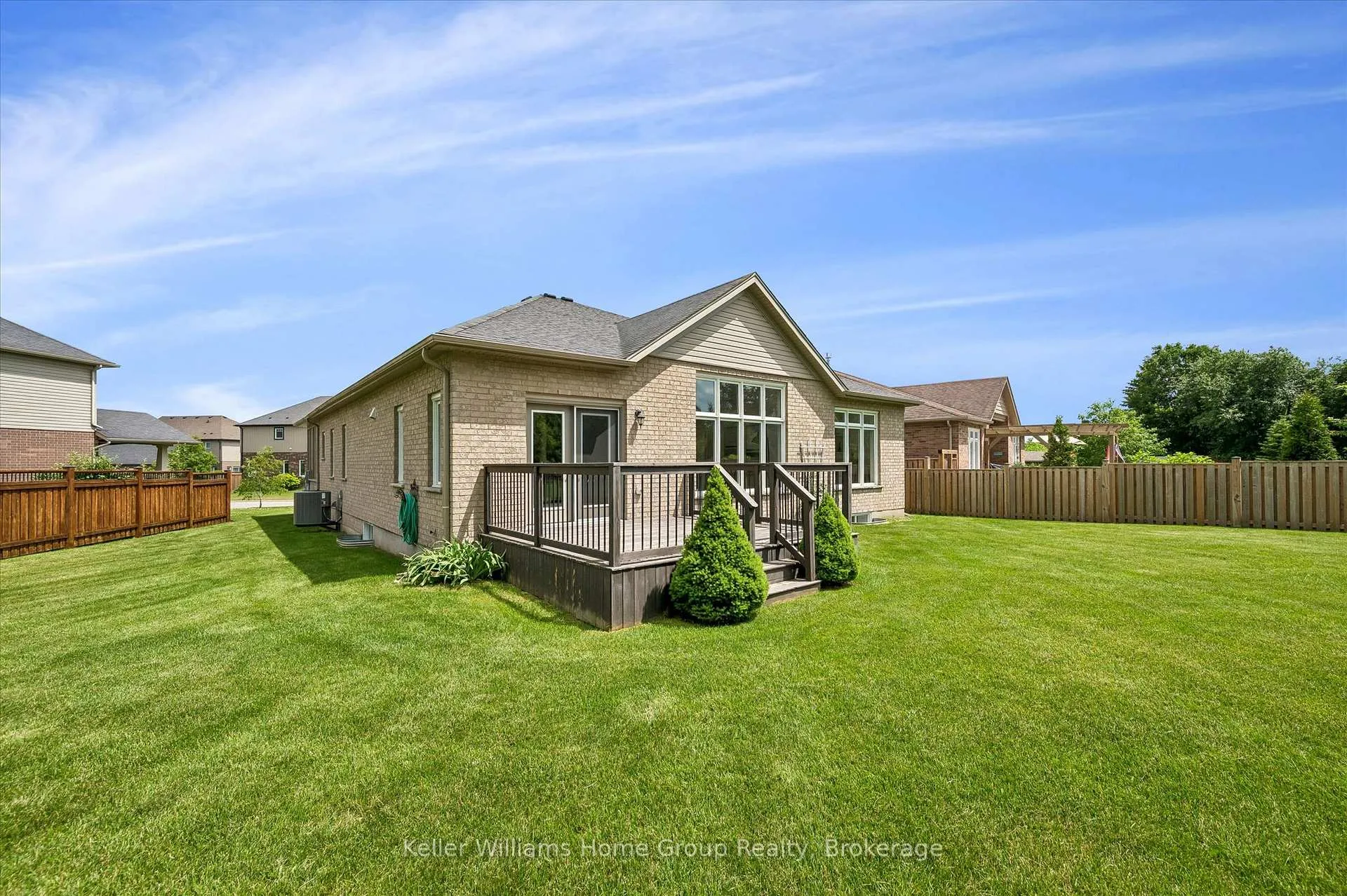 Photo 32 of 27 Riley Crescent, Centre Wellington, Fergus — HOMEH