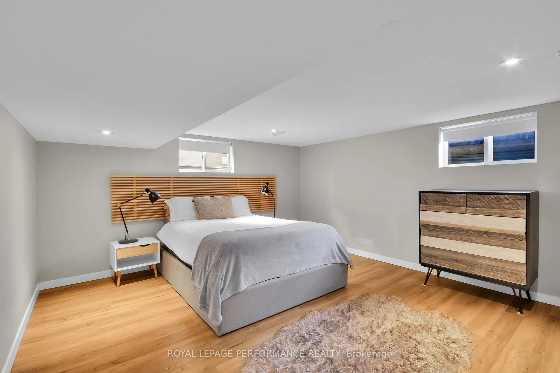 Photo 13 of 1321 Rustic Drive, Ottawa, Parkway Park — HOMEH