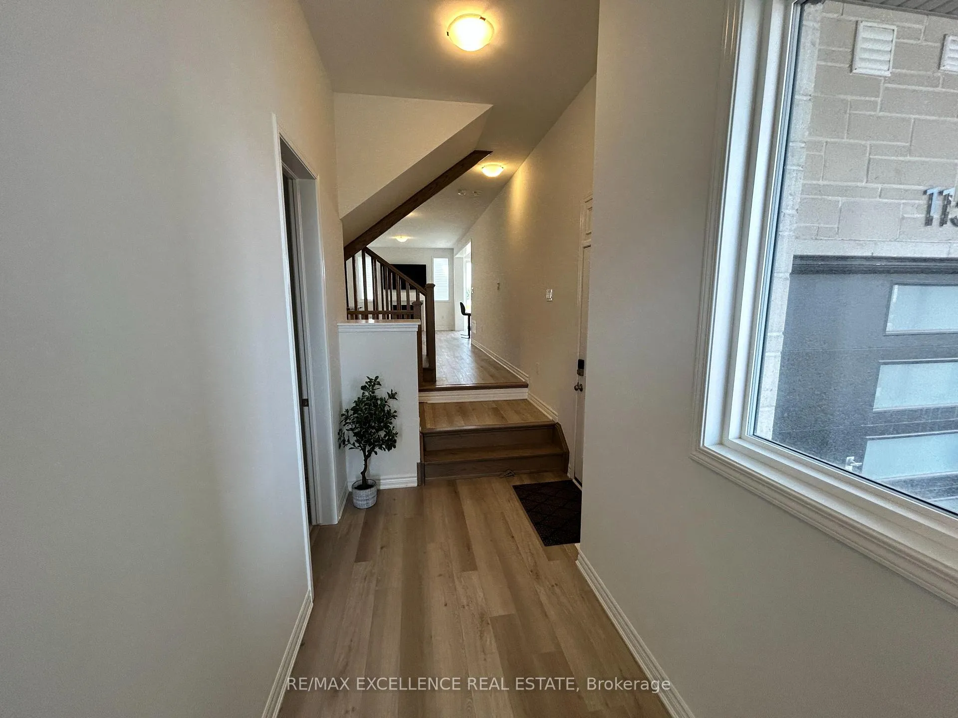 Photo 3 of 1151 Stirling Todd Terrace, Milton, Bowes — HOMEH