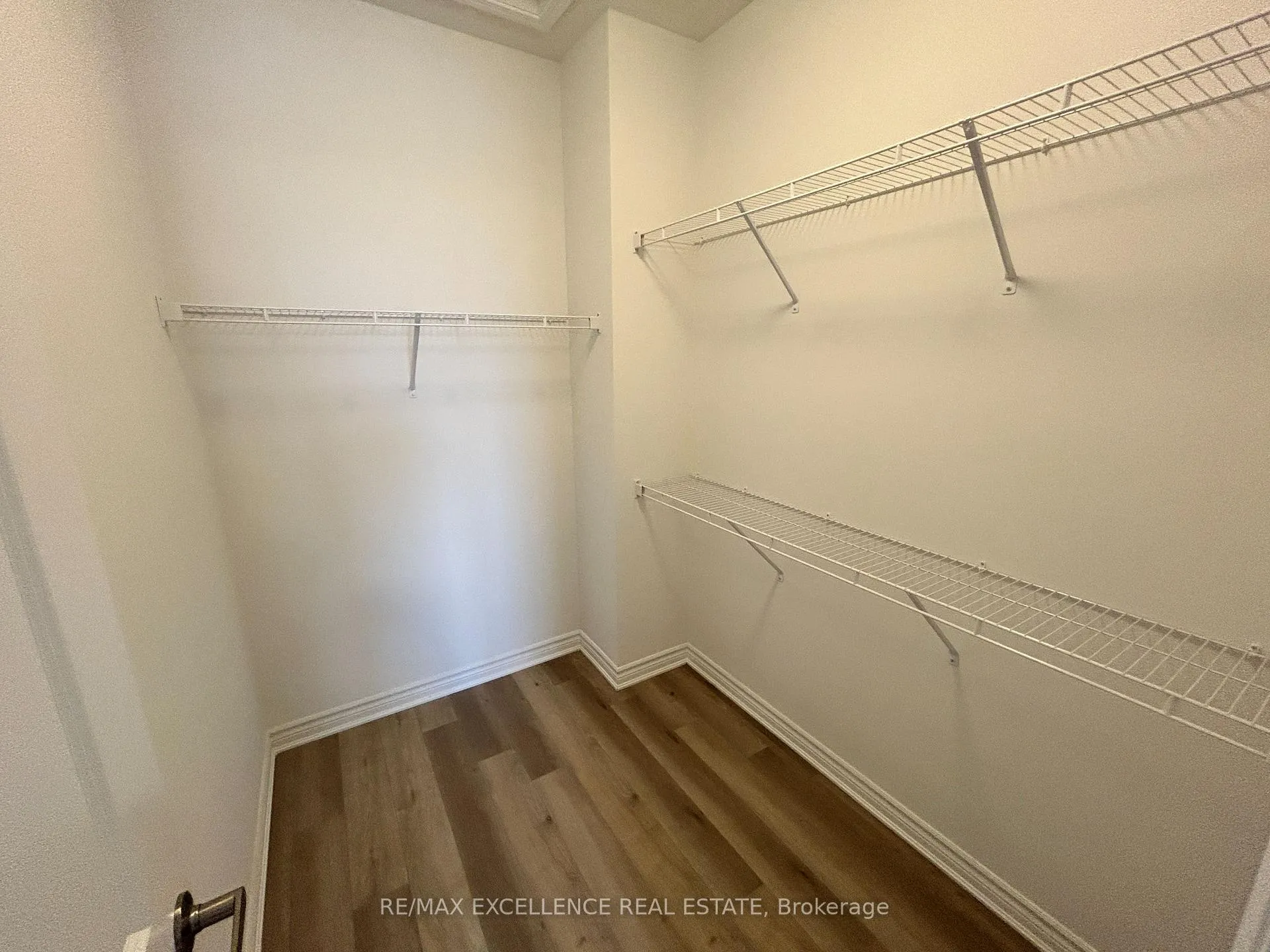 Photo 10 of 1151 Stirling Todd Terrace, Milton, Bowes — HOMEH