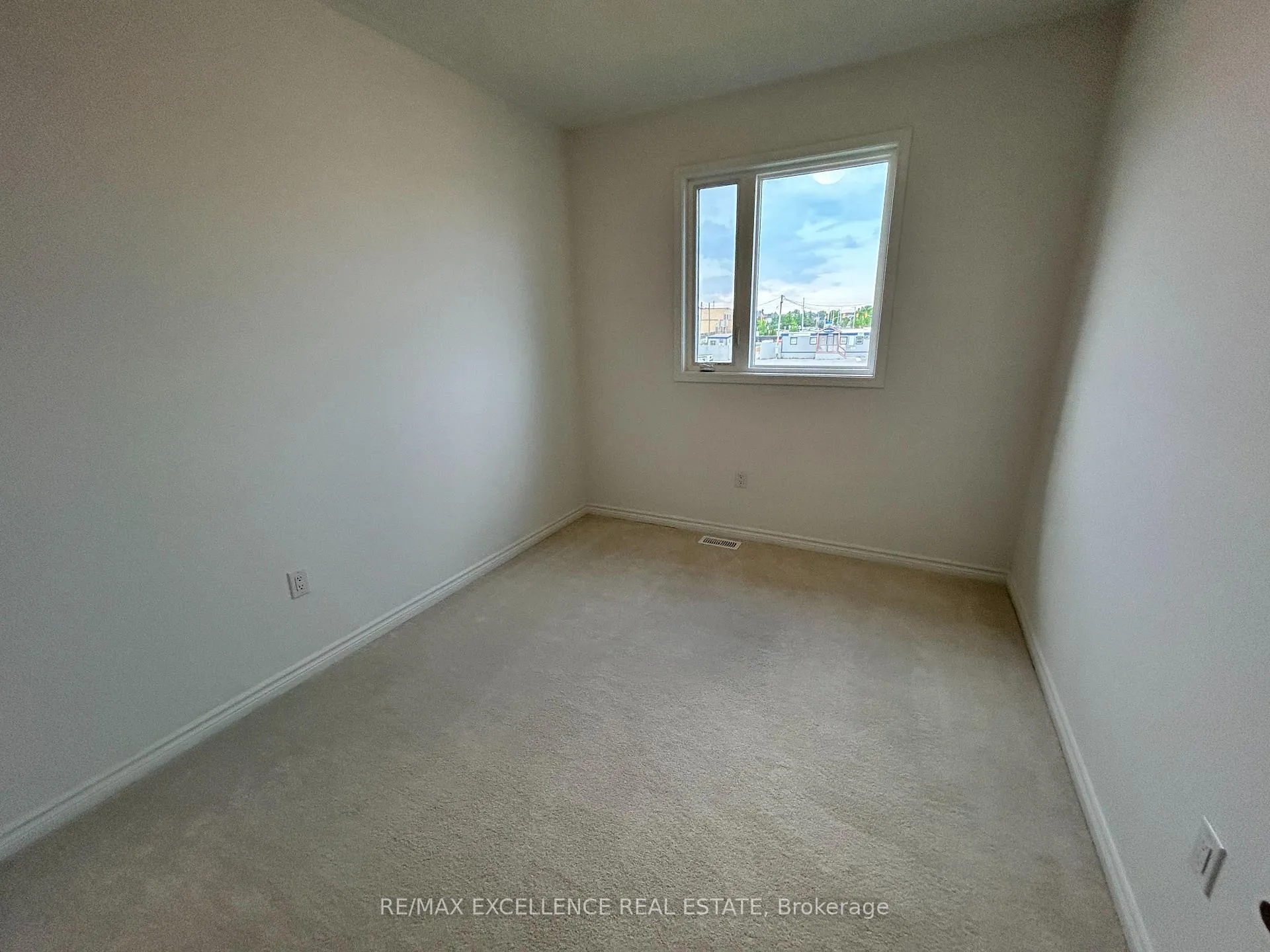 Photo 14 of 1151 Stirling Todd Terrace, Milton, Bowes — HOMEH
