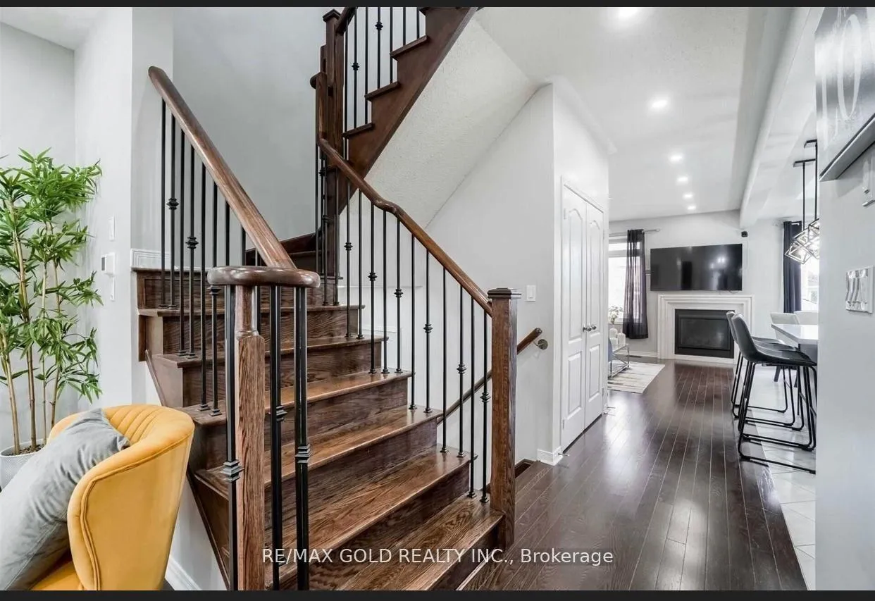 Photo 5 of 66 Zelda Road, Brampton, Sandringham-Wellington North — HOMEH