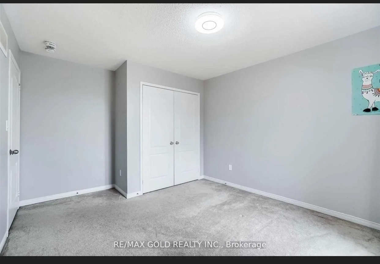 Photo 9 of 66 Zelda Road, Brampton, Sandringham-Wellington North — HOMEH