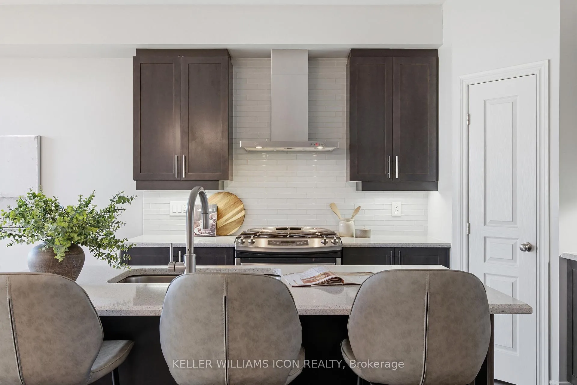 Photo 50 of 636 Tennant Way, Ottawa, Riverside South/Gloucester Glen — HOMEH