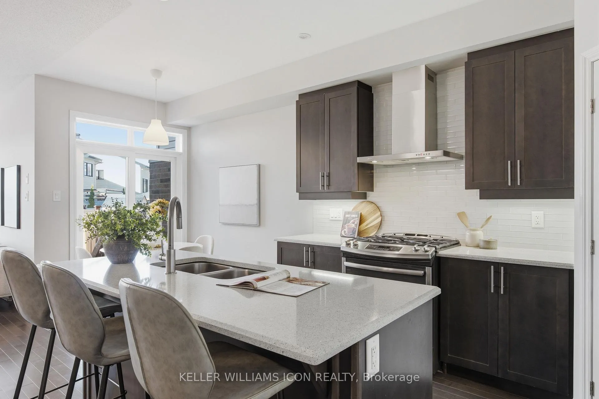 Photo 53 of 636 Tennant Way, Ottawa, Riverside South/Gloucester Glen — HOMEH