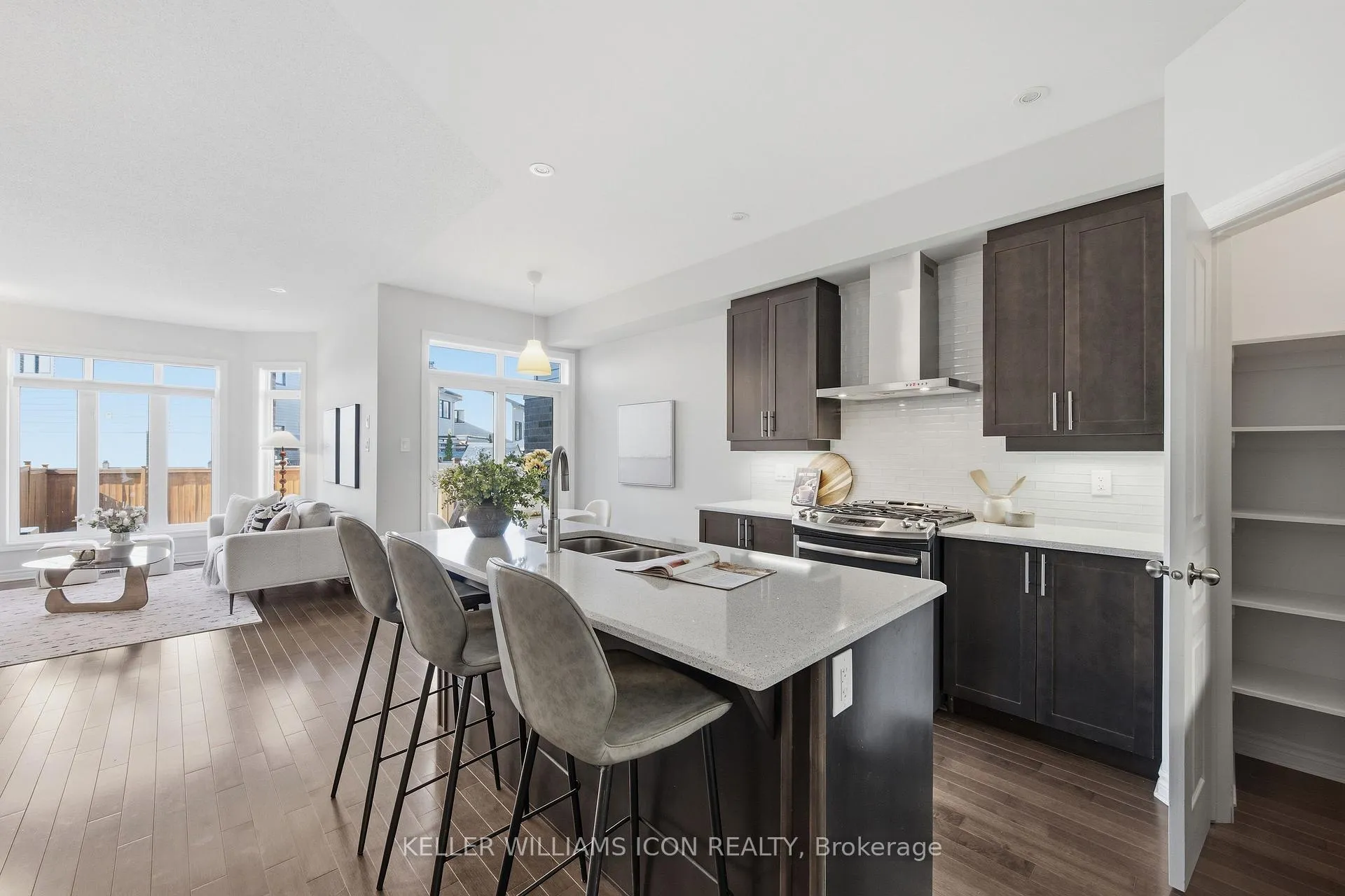 Photo 54 of 636 Tennant Way, Ottawa, Riverside South/Gloucester Glen — HOMEH
