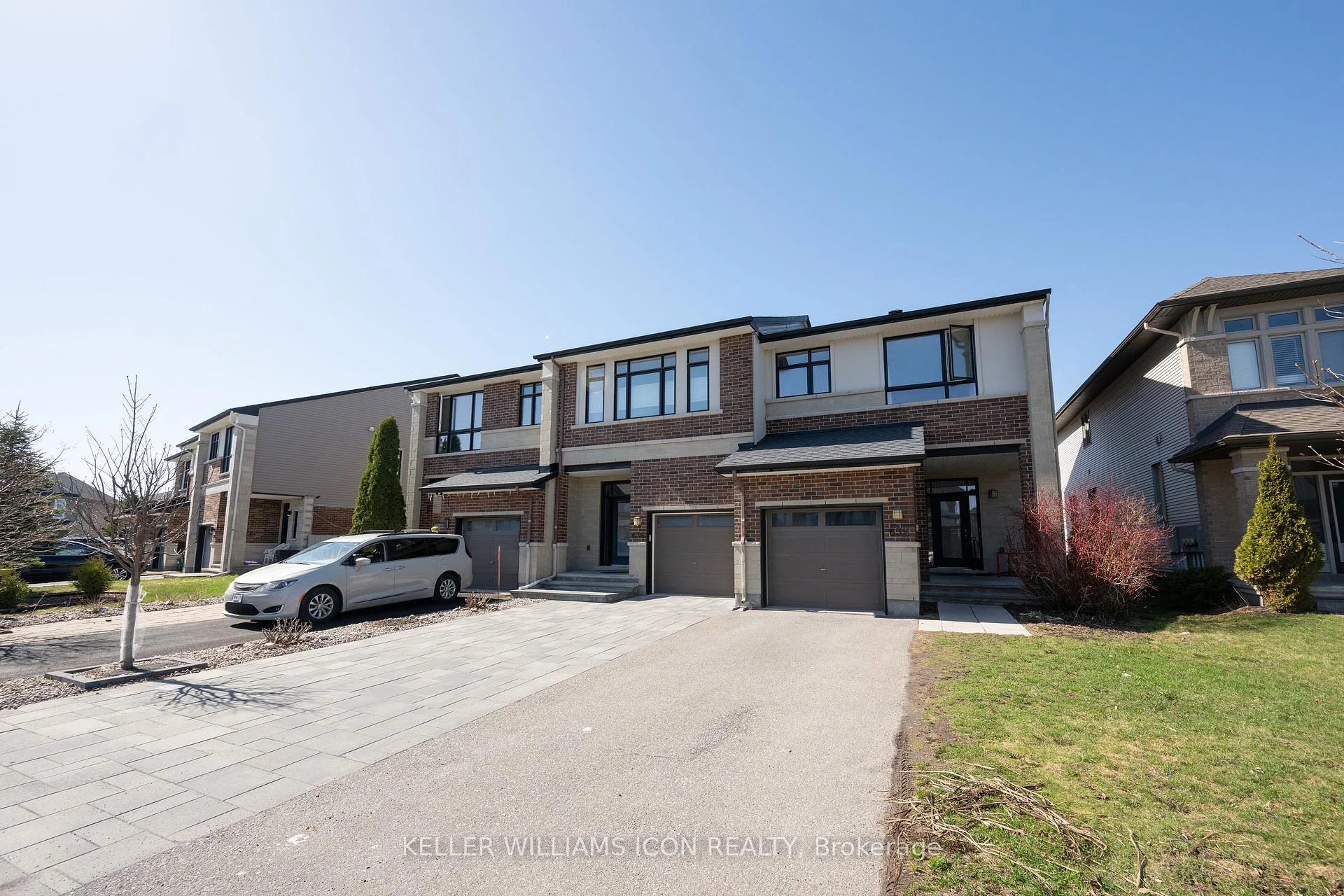 Photo 2 of 636 Tennant Way, Ottawa, Riverside South/Gloucester Glen — HOMEH