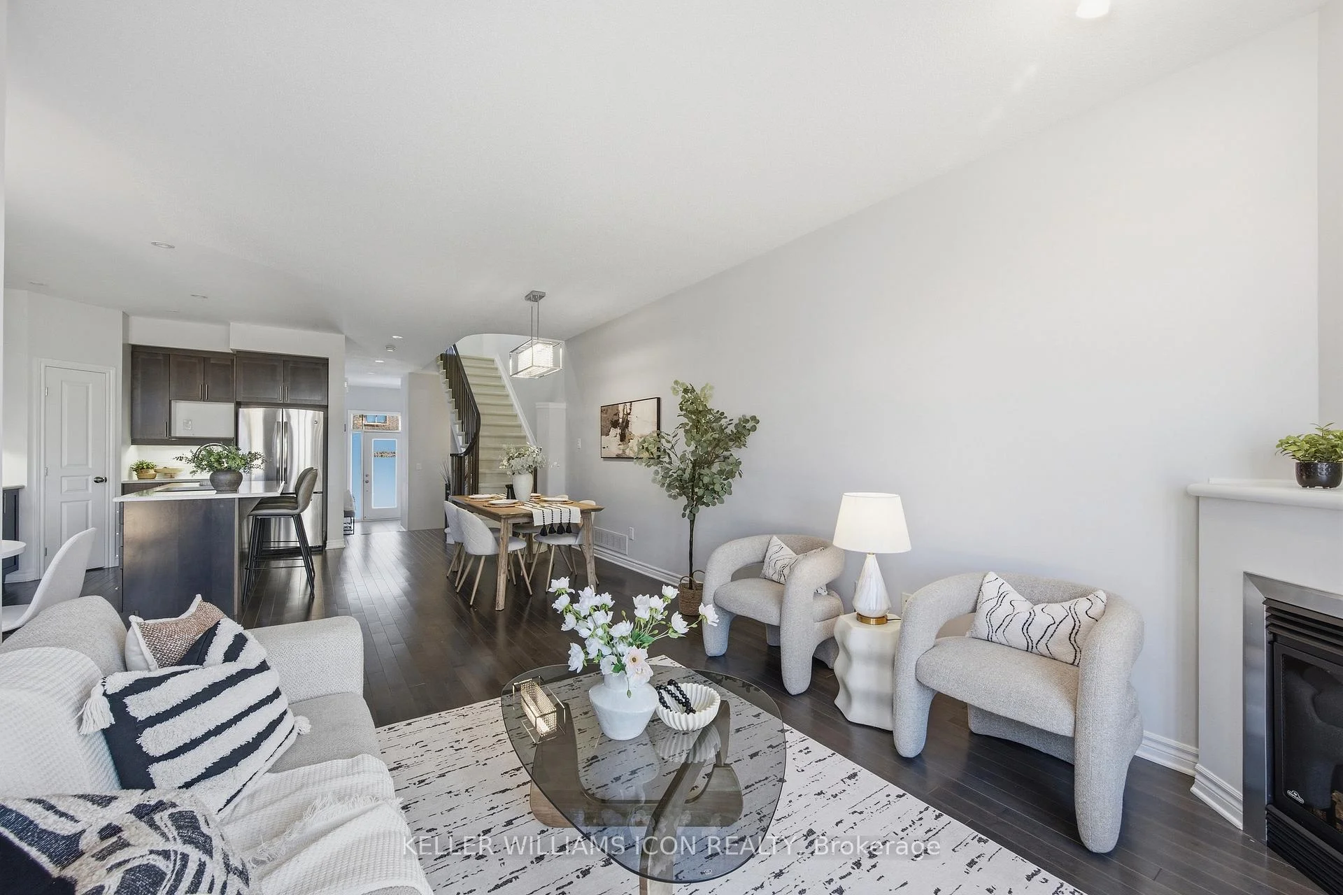 Photo 14 of 636 Tennant Way, Ottawa, Riverside South/Gloucester Glen — HOMEH