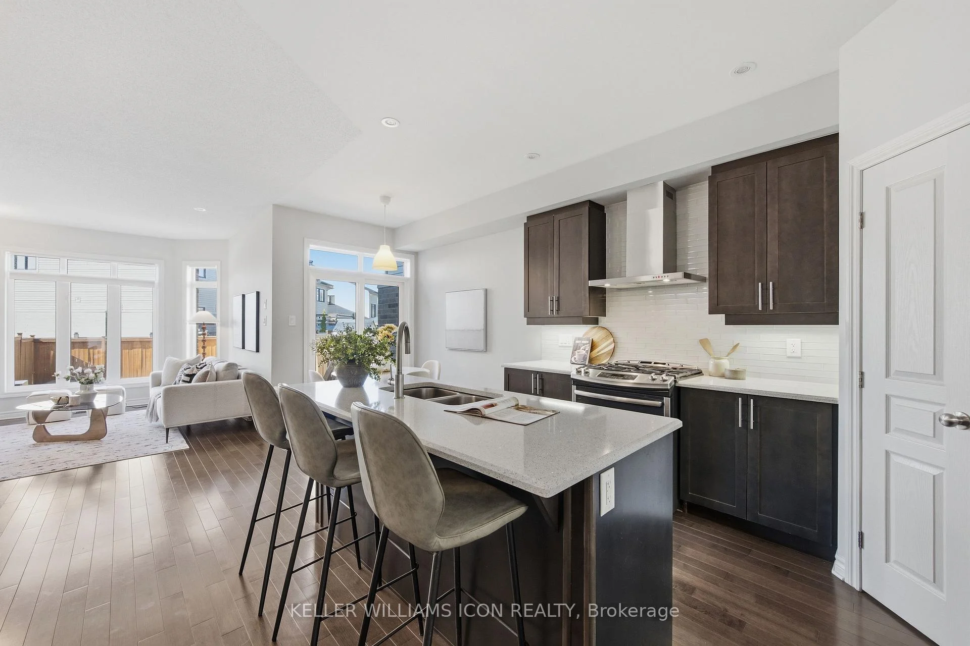 Photo 34 of 636 Tennant Way, Ottawa, Riverside South/Gloucester Glen — HOMEH