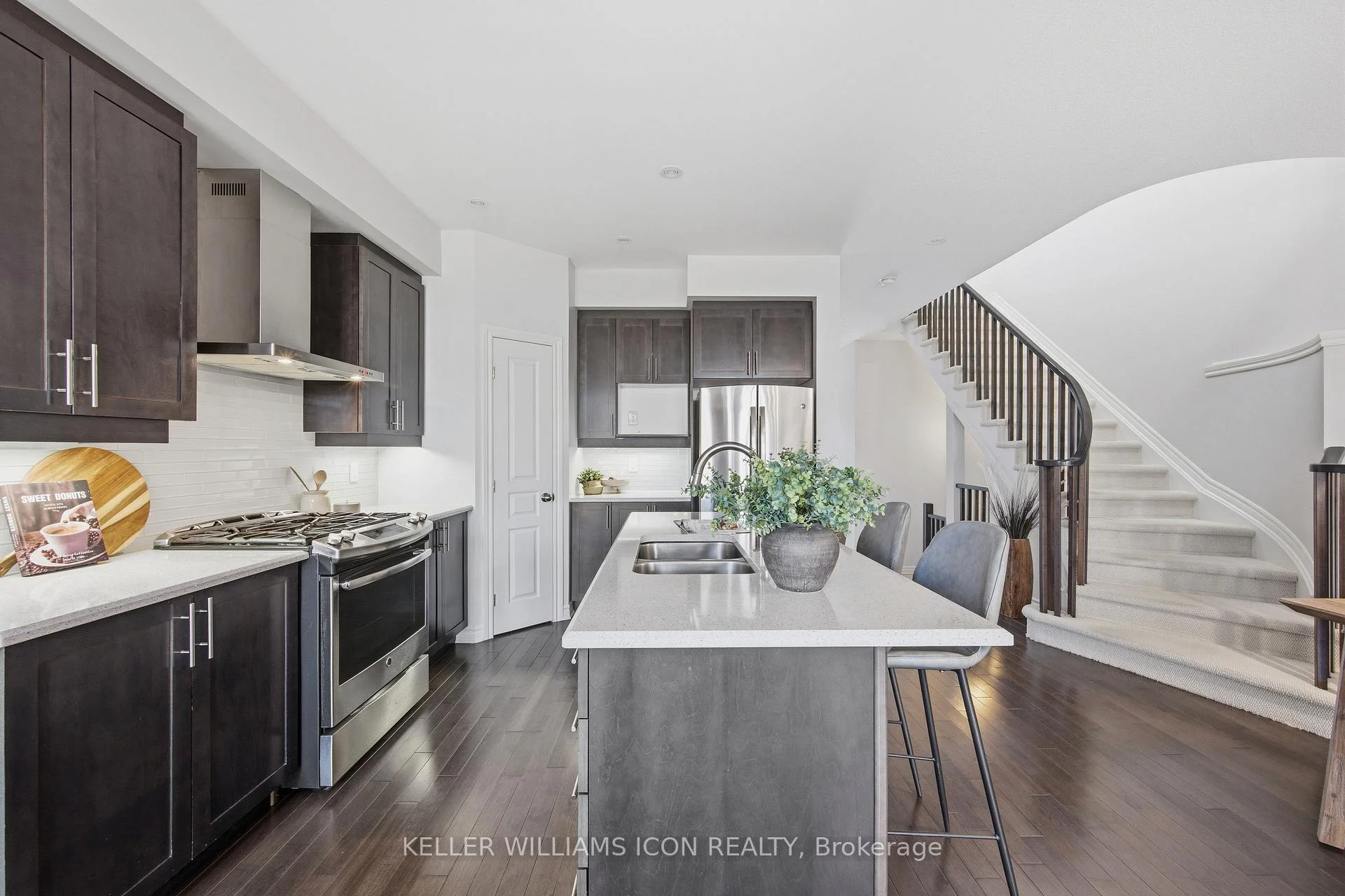 Photo 46 of 636 Tennant Way, Ottawa, Riverside South/Gloucester Glen — HOMEH