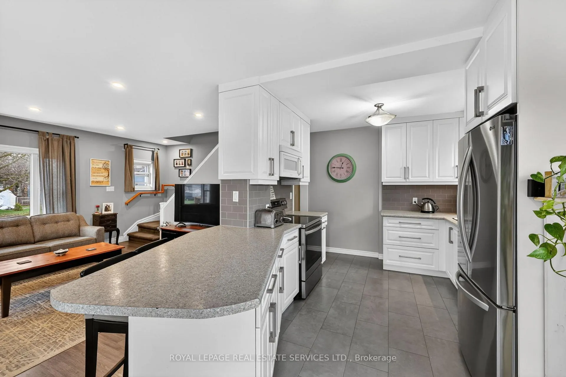 Photo 13 of 71 Centre Street S, New Tecumseth, Alliston — HOMEH