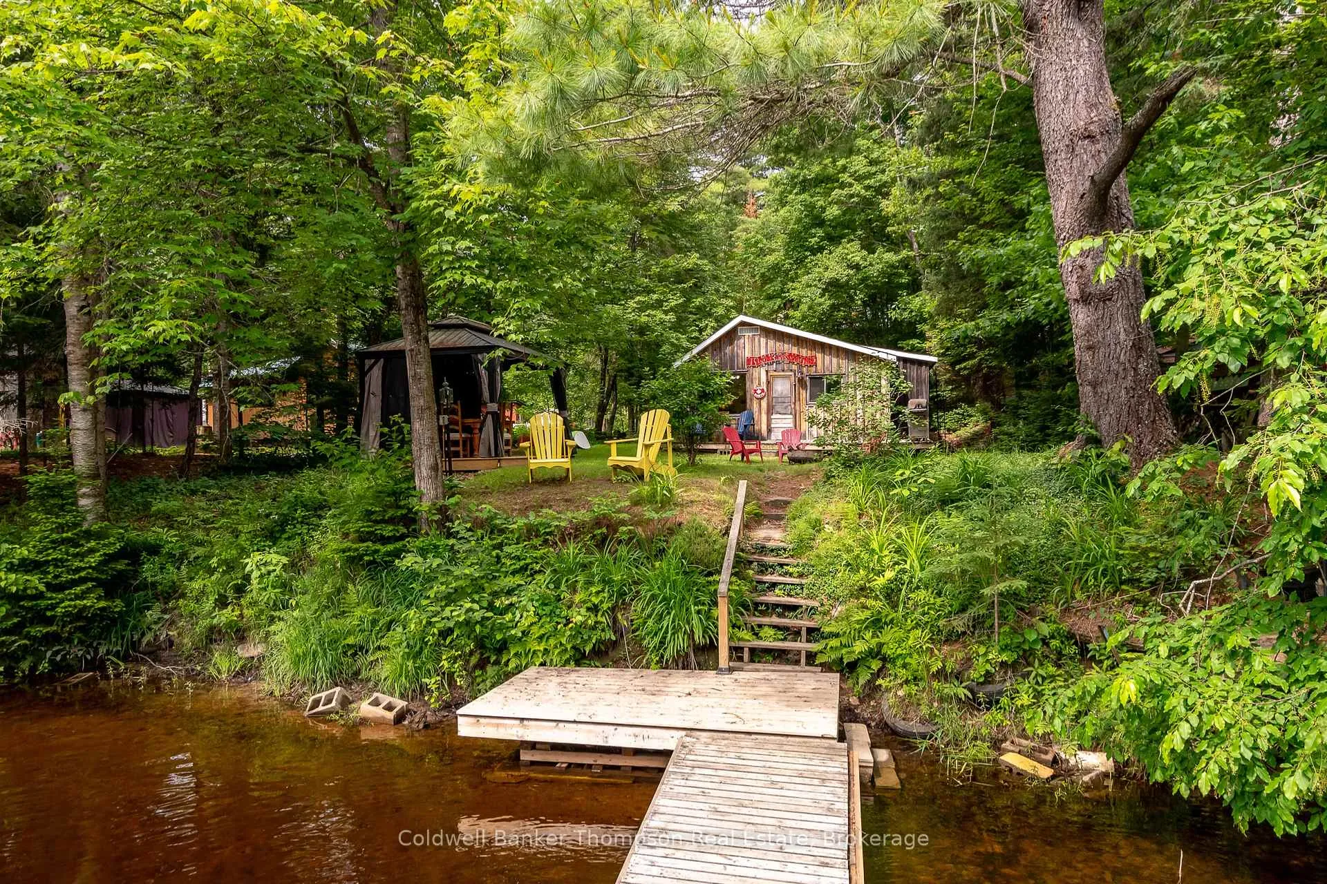 Front of 132 Muskoka River Road N