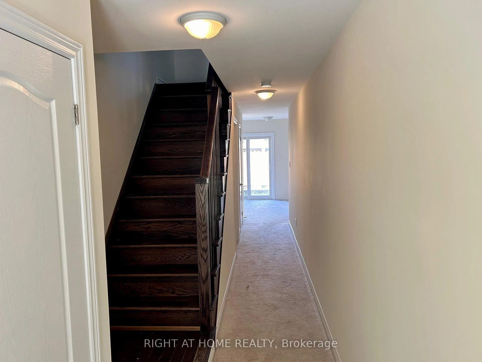Photo 3 of 71 City Park Circle, Vaughan, West Woodbridge — HOMEH