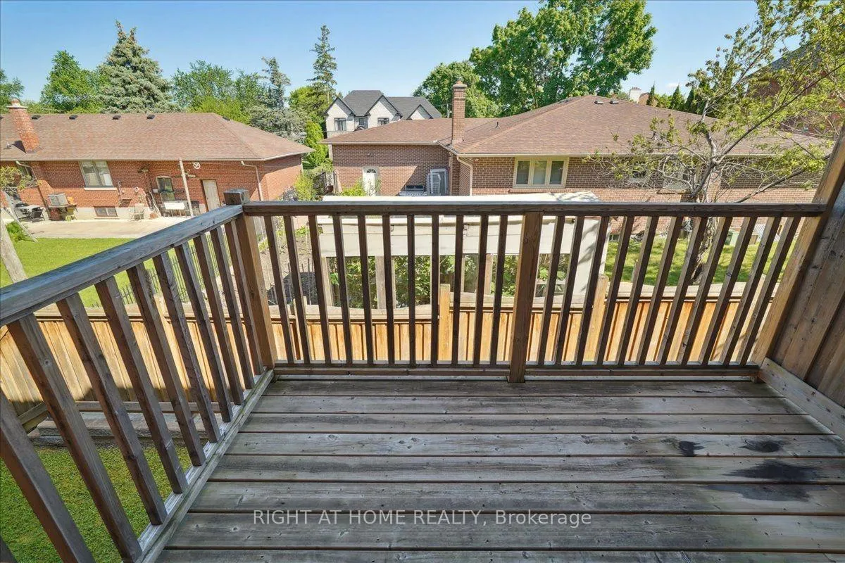Photo 9 of 71 City Park Circle, Vaughan, West Woodbridge — HOMEH
