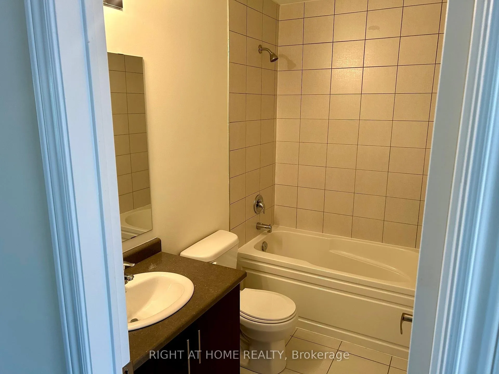 Photo 11 of 71 City Park Circle, Vaughan, West Woodbridge — HOMEH