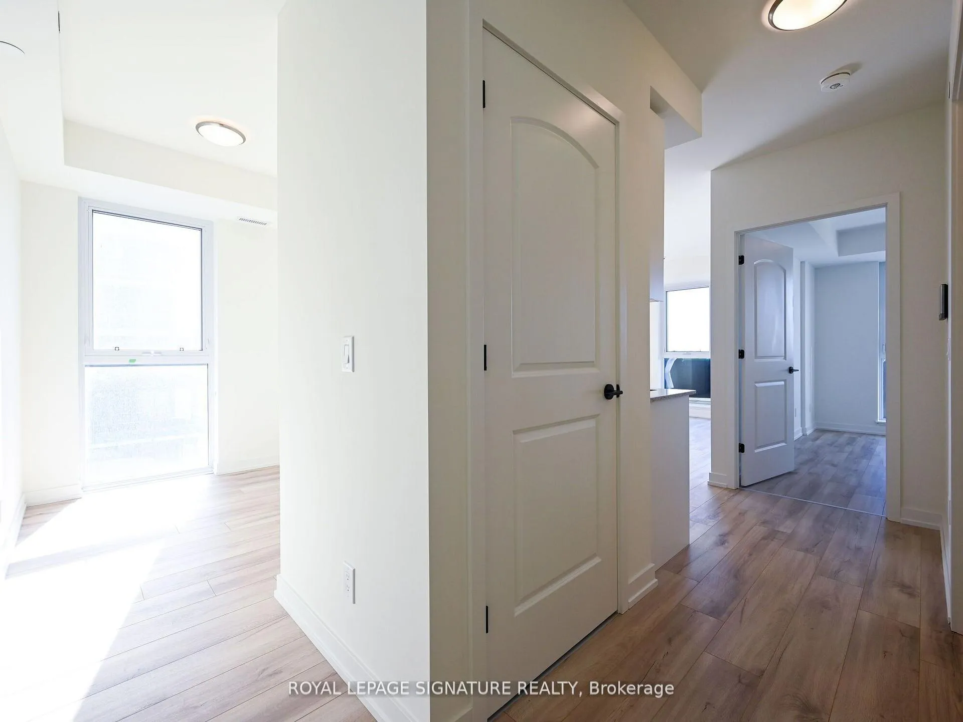 Photo 9 of Unit 304, 345 Wheat Boom Drive N, Oakville, Joshua Meadows — HOMEH