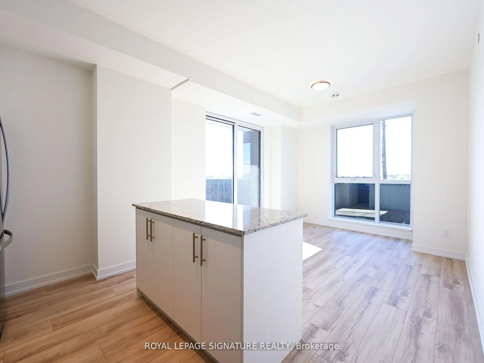 Photo 12 of Unit 304, 345 Wheat Boom Drive N, Oakville, Joshua Meadows — HOMEH