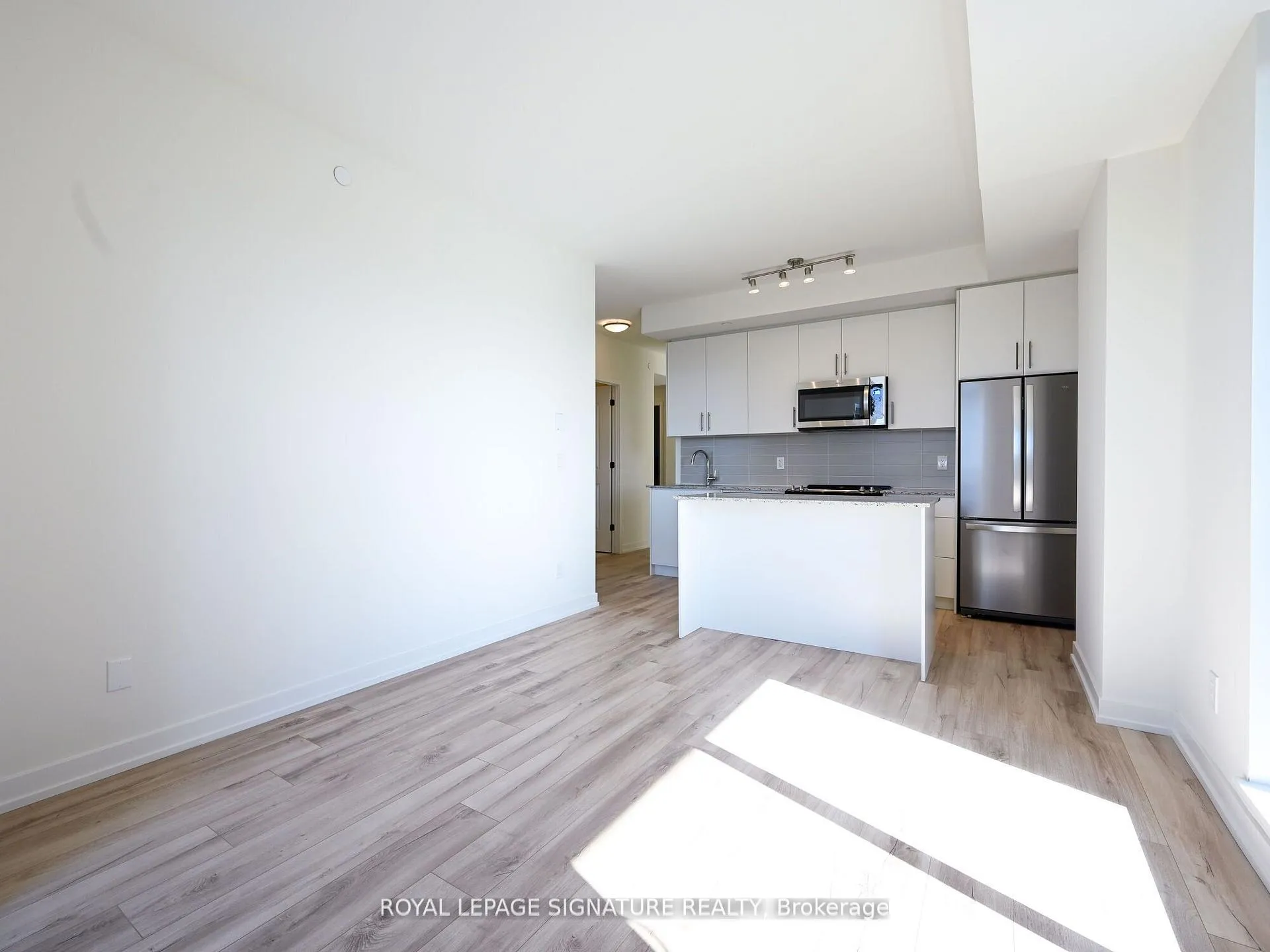 Photo 15 of Unit 304, 345 Wheat Boom Drive N, Oakville, Joshua Meadows — HOMEH