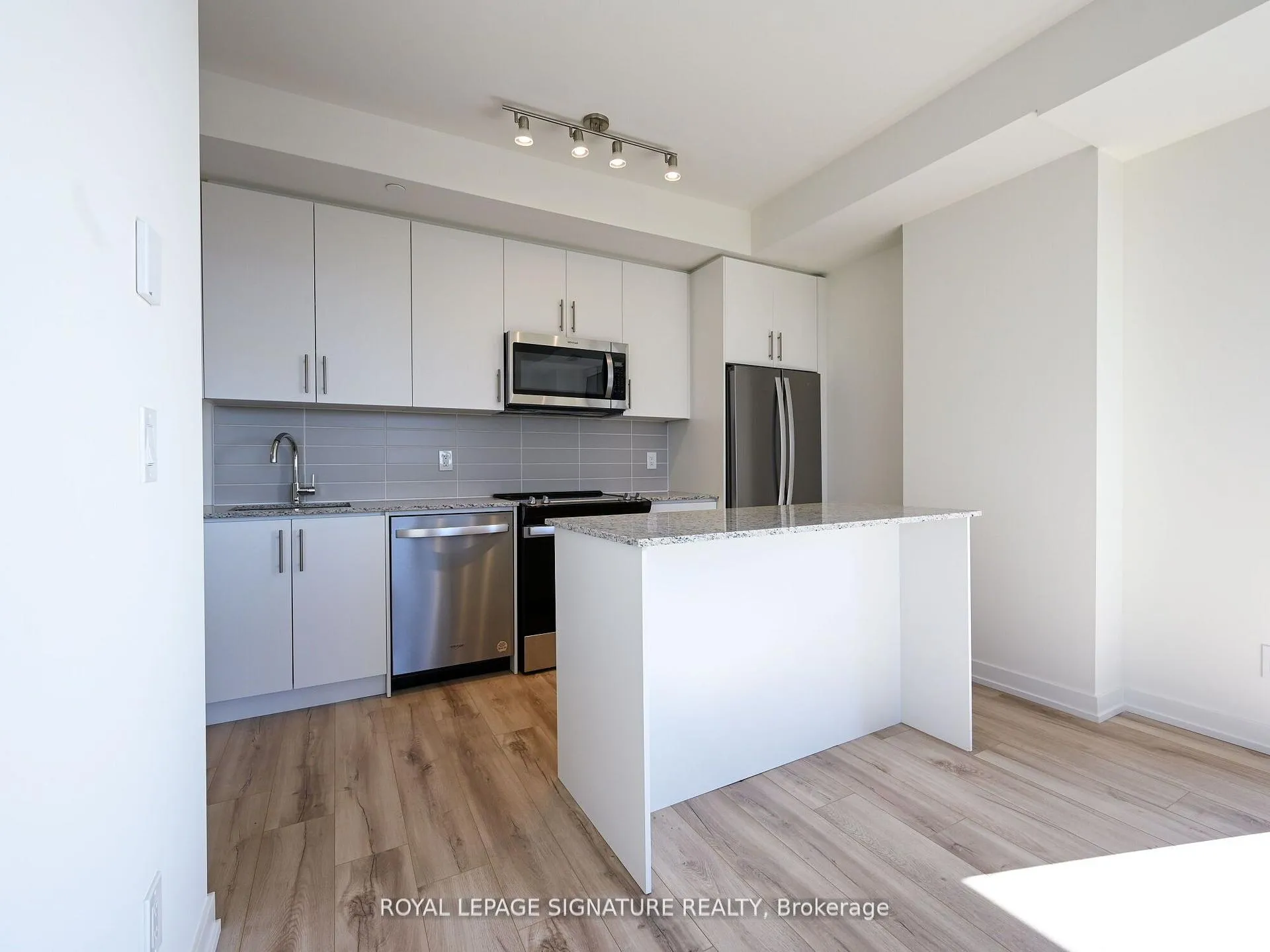 Photo 17 of Unit 304, 345 Wheat Boom Drive N, Oakville, Joshua Meadows — HOMEH